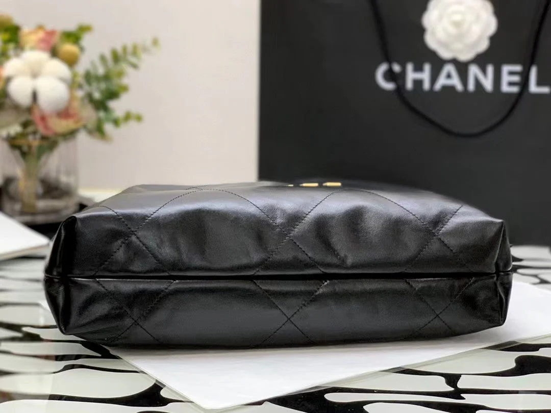 CC HOBO BAG 22 BLACK LAMBSKIN GOLD HARDWARE