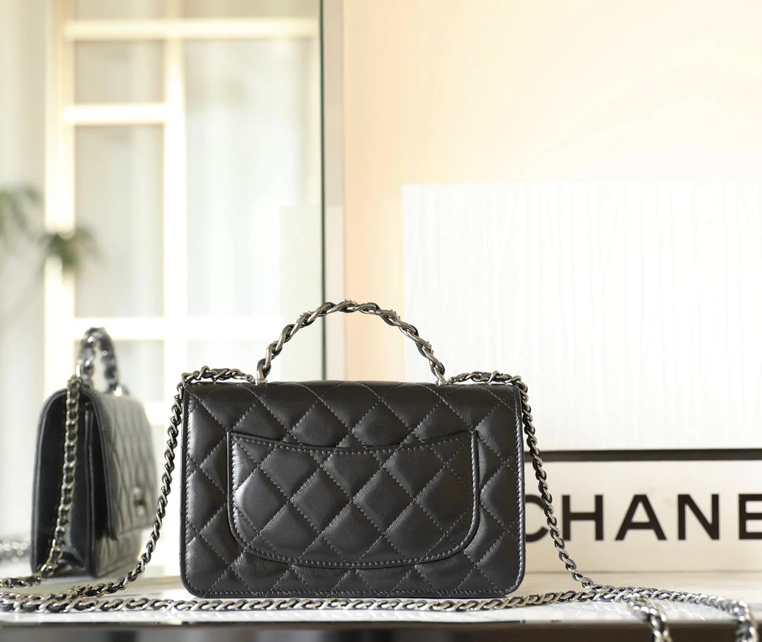 CC WOC 19 BLACK LAMBSKIN SILVER HARDWARE