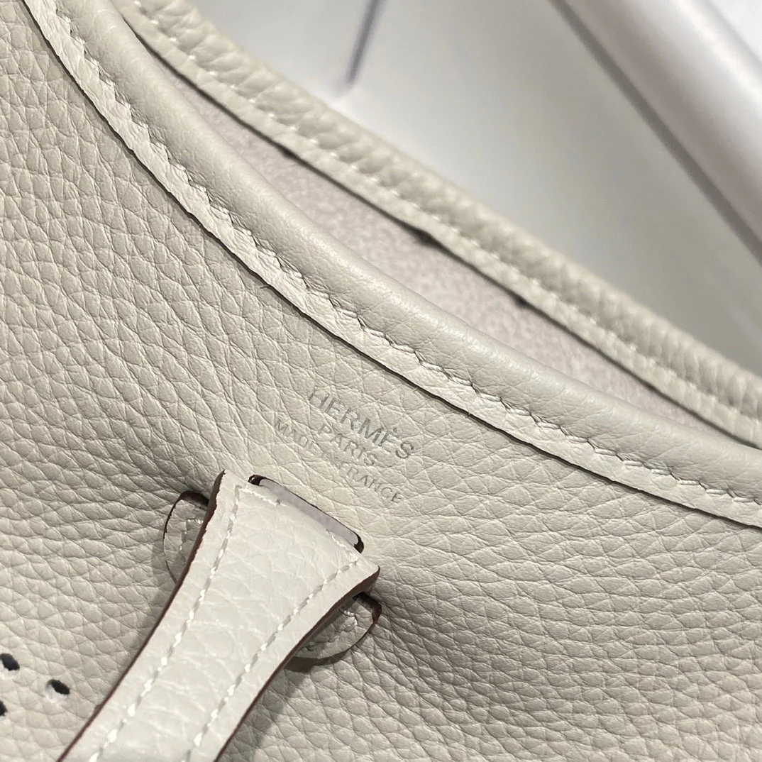 MINI NEO 18 EVELYNE BAG IN GREY GRAINED CALFSKIN
