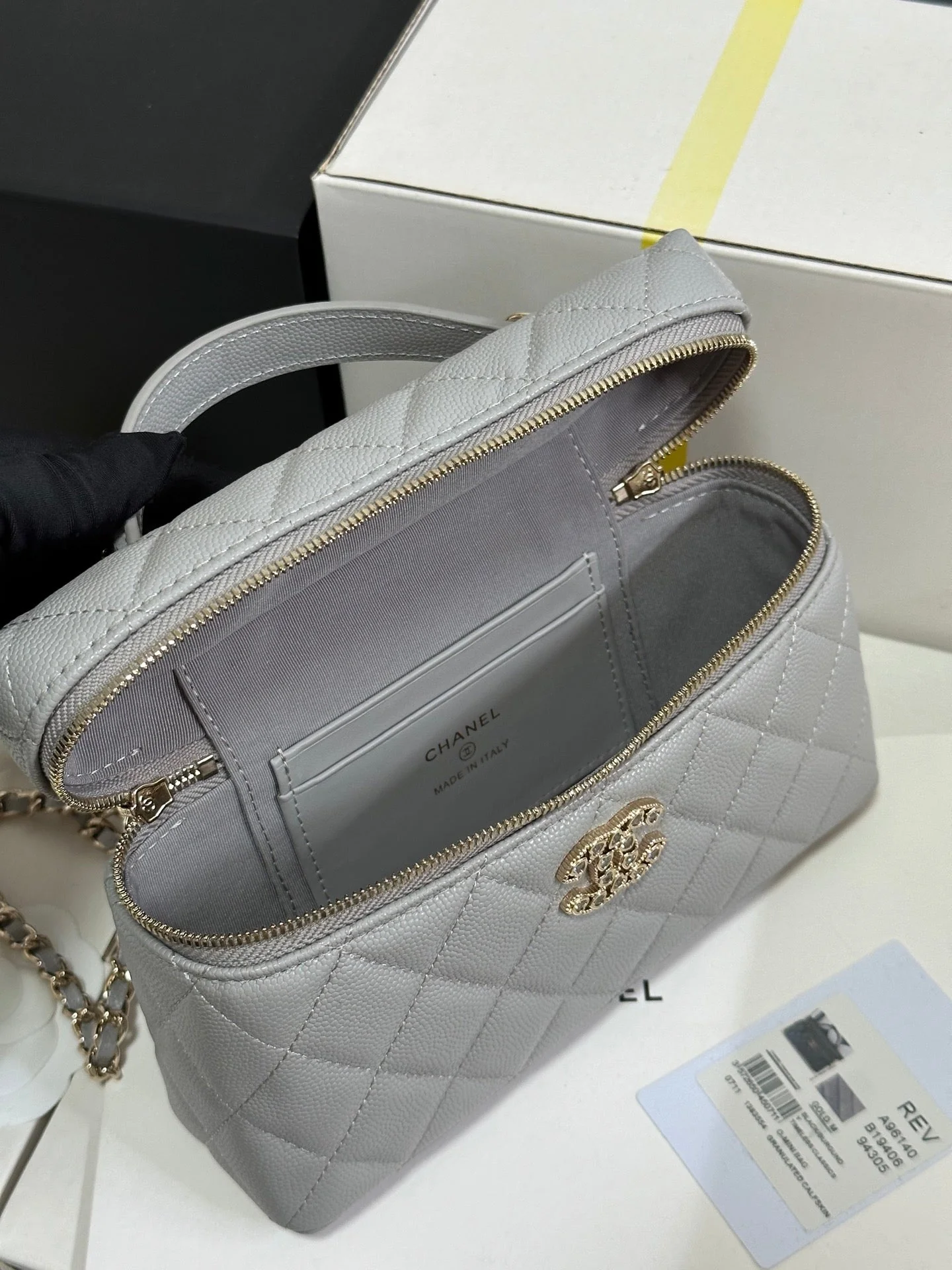 STRASS VANITY QUILTED CASE 19 IN GREY CALFSKIN WITH GOLD METALLIC