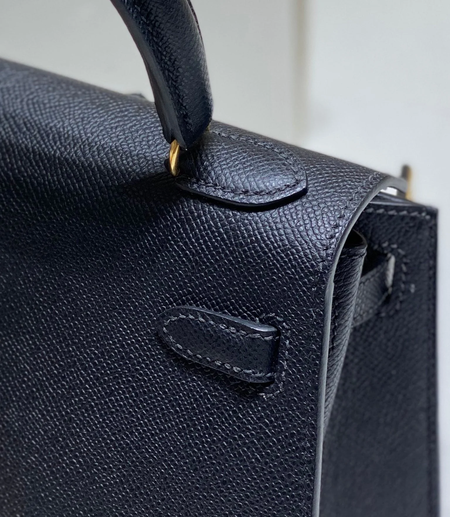 KELLY MINI 20 BAG IN BLACK CALFSKIN WITH GOLD HARDWARE