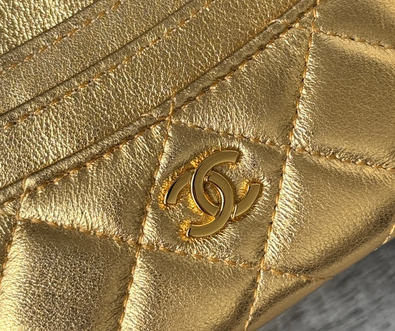 CHANEL 25S CARD HOLDER 11 IN GOLD LAMBSKIN GOLD HARDWARE