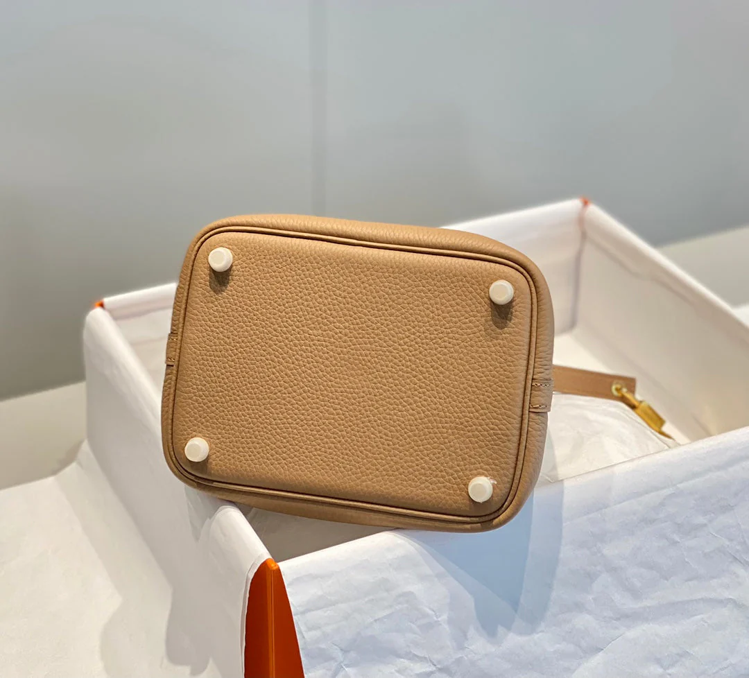 picotin lock 18 beige togo ghw