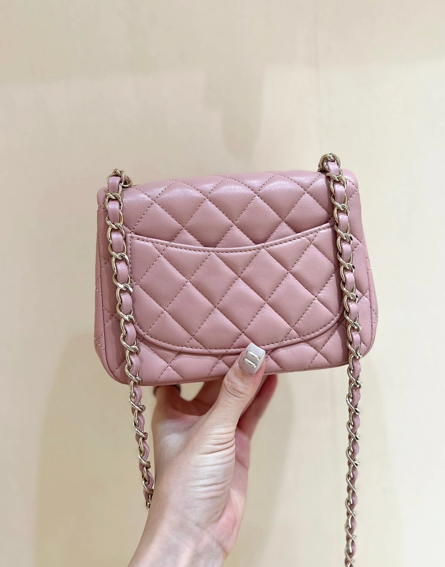 CHANEL 25S FLAP BAG 17 CM IN LIGHT PINK LAMBSKIN WITH GOLD HARDWARE