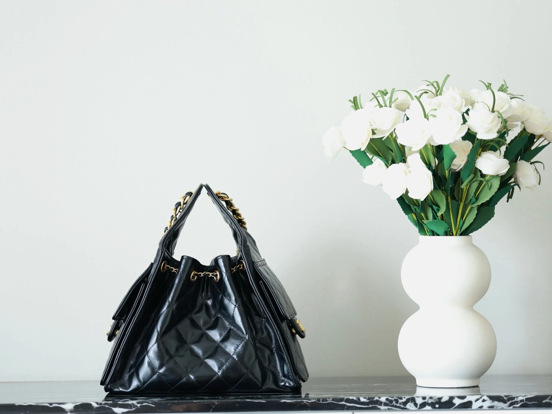 CHANEL 25S HOBO BAG 30 CM IN BLACK LIGHT GLOSSY LEATHER WITH GOLD HARDWARE