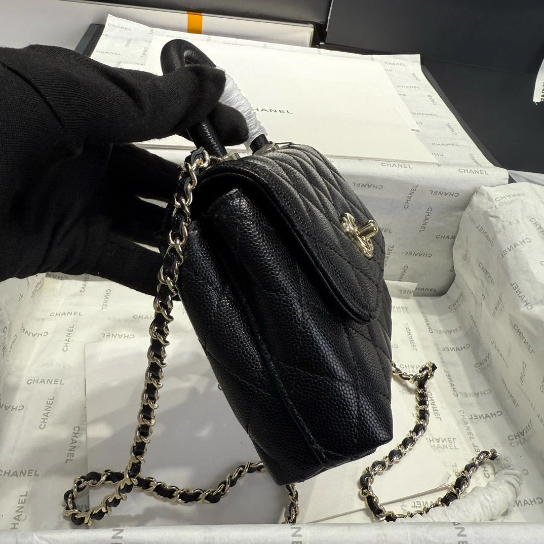 MINI FLAP BAG 14 IN BLACK GRAINED CALFSKIN GOLD HARDWARE