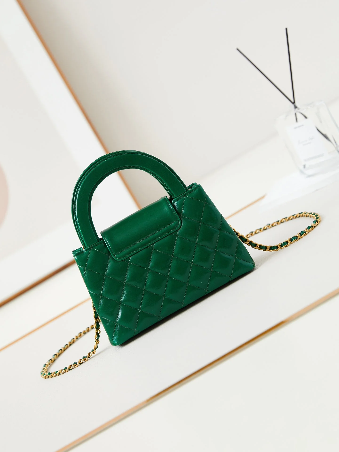 CC KELLY MINI 19 SHOPPING BAG IN GREEN FOREST CALFSKIN