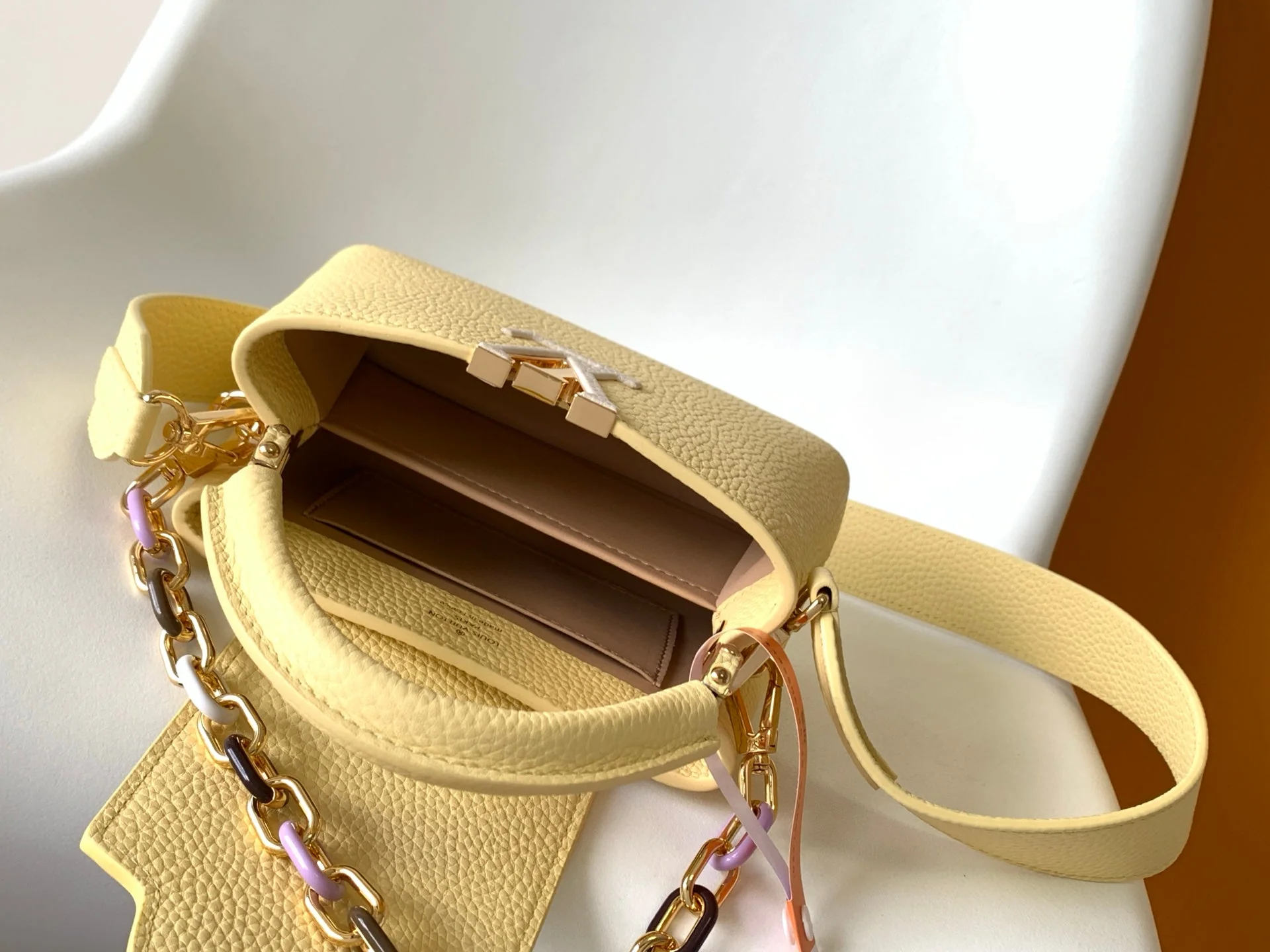 LV 25S CAPUCINES BAG 21 IN YELLOW CALFSKIN GOLD HARDWARE