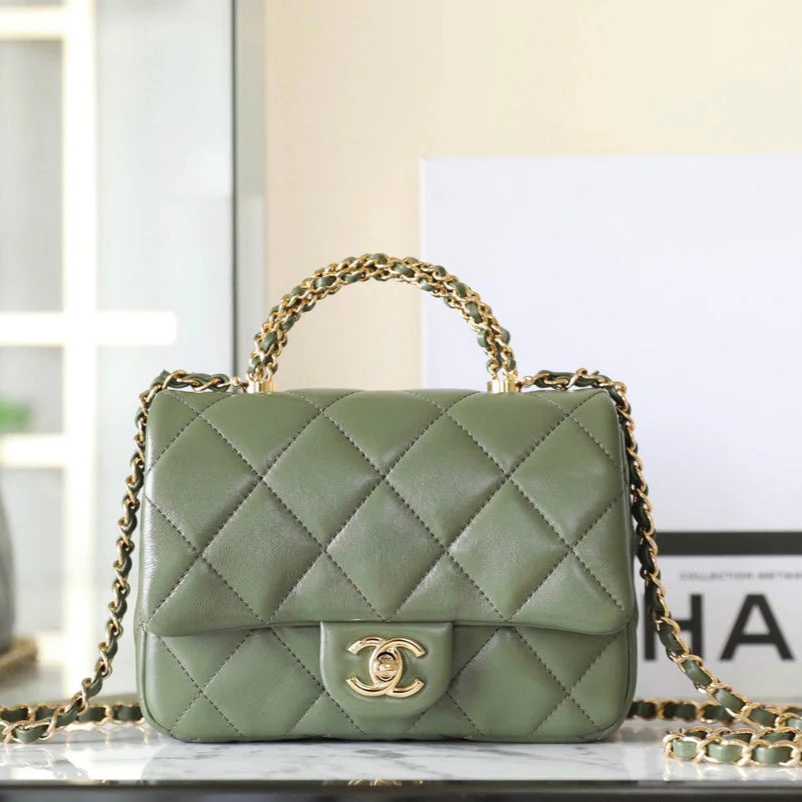 CHANEL 25S FLAP BAG 19 CM IN MOSS GREEN LAMBSKIN WITH GOLD HARDWARE