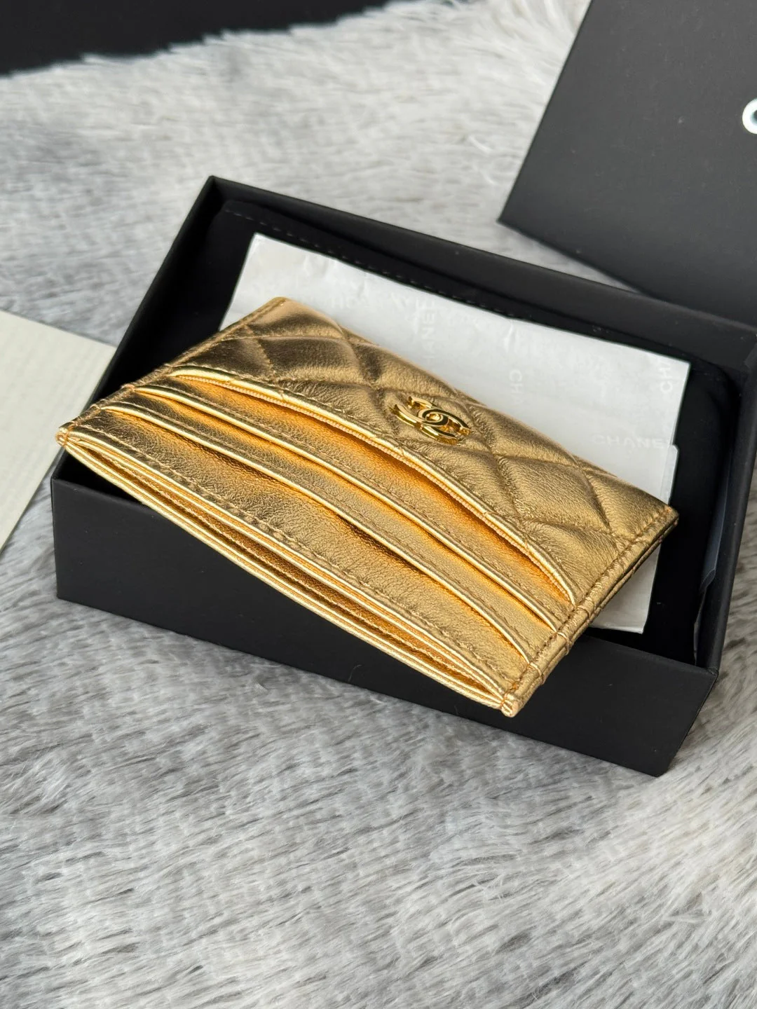CHANEL 25S CARD HOLDER 11 IN GOLD LAMBSKIN GOLD HARDWARE