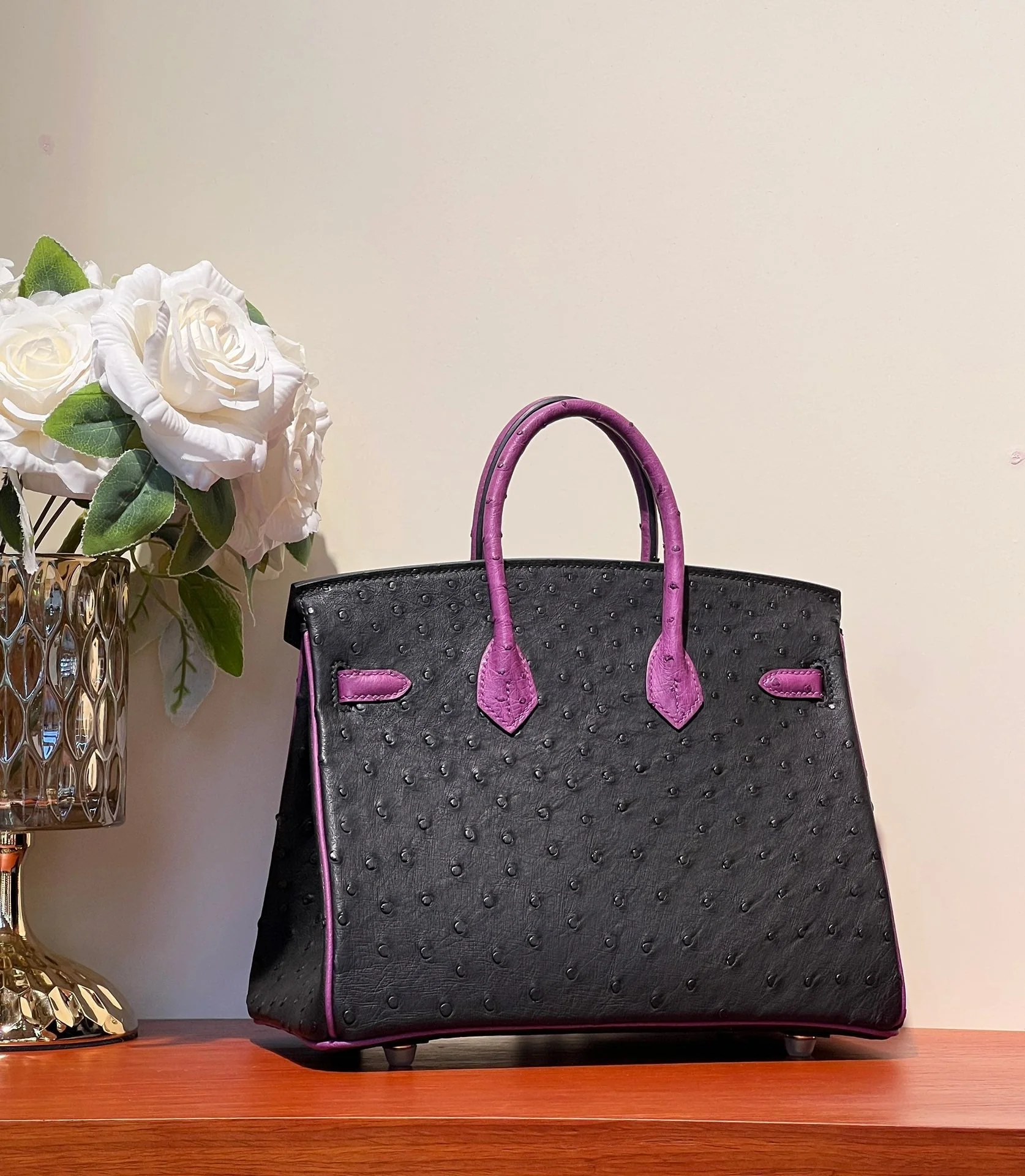 KELLY  SELLIER 25 BAG IN BLACK MIX ORCHID PURPLE OSTRICH LEATHER