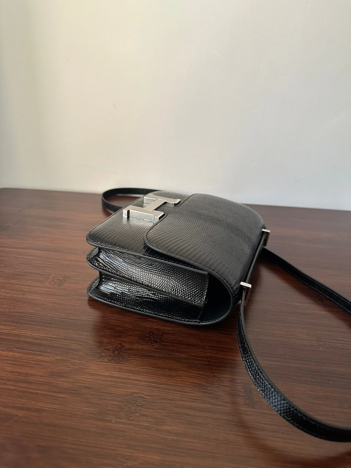 CONSTANCE 18 BLACK LIZARD SILVER HARDWARE