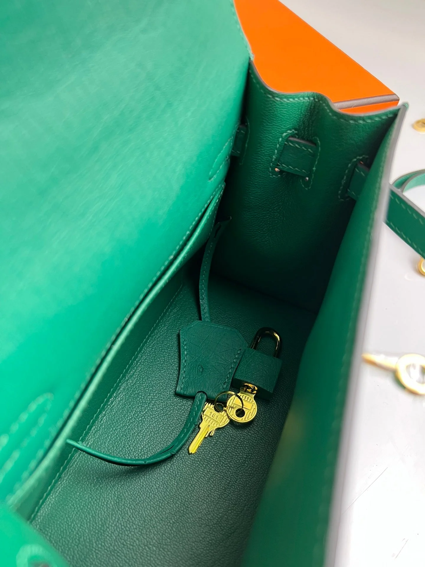 KELLY BAG 20 IN TEAL GREEN OSTRICH LEATHER WITH GOLD HARDWARE