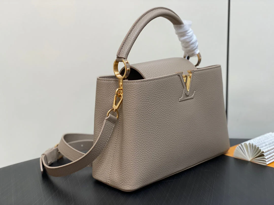 CAPUCINES MM 31 IN KHAKI BROWN TAURILLON