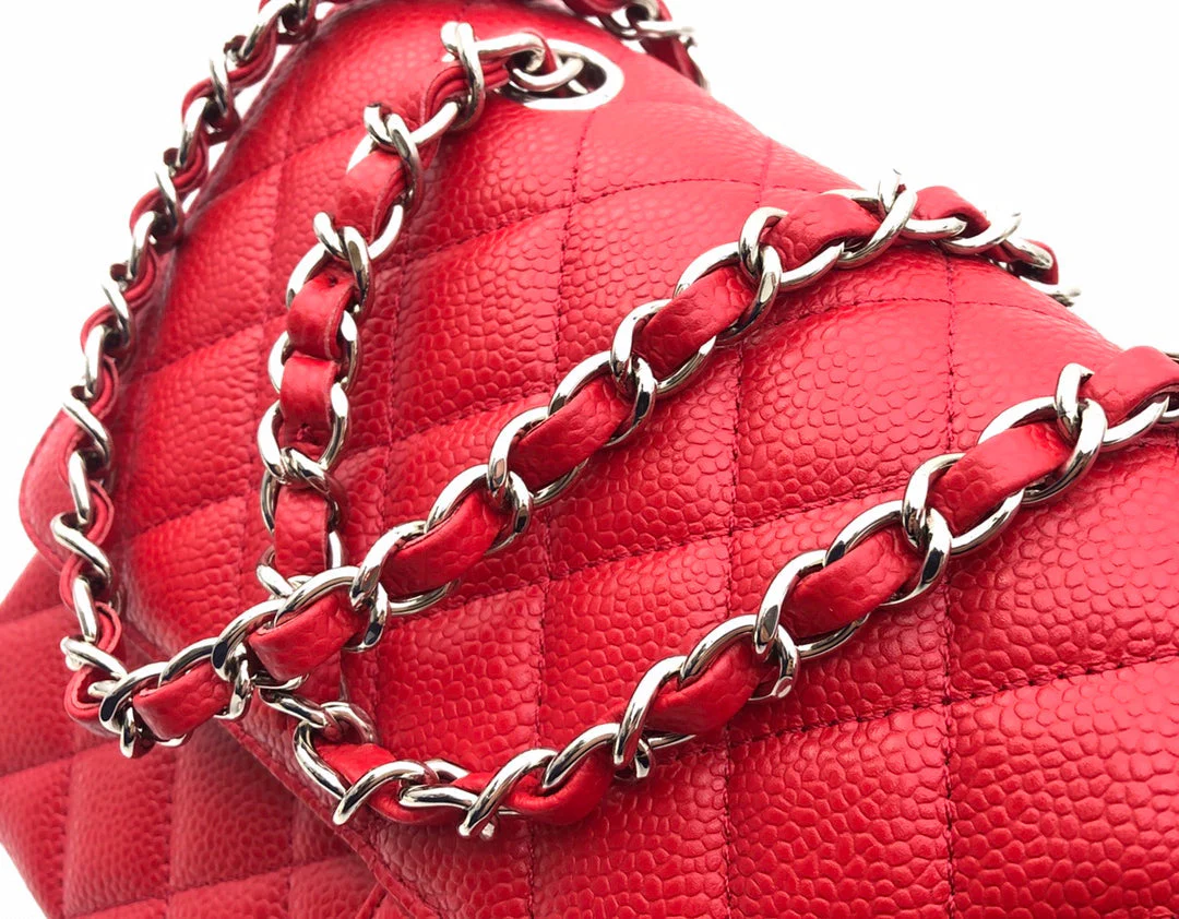 FLAP BAG MEDIUM 25CM RED CAVIAR SILVER HARDWARE