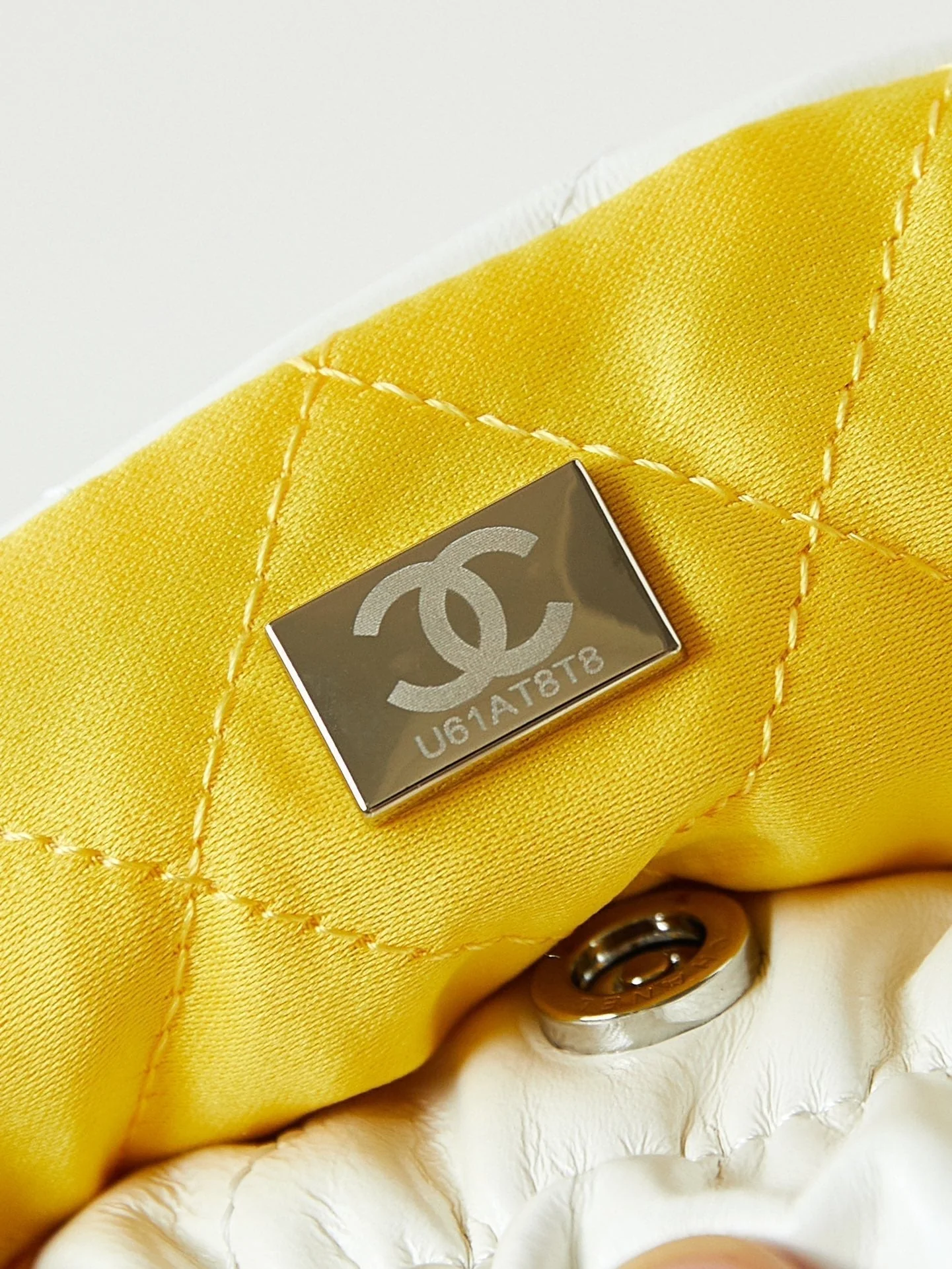 CC MINI 20 HOBO BAG IN WHITE MIX LIGHT YELLOW CALFSKIN