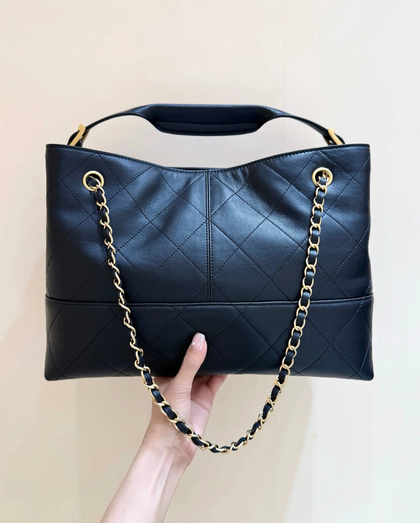 CHANEL 25S LARGE HOBO BAG 36 IN BLACK CALFSKIN GOLD HARDWARE