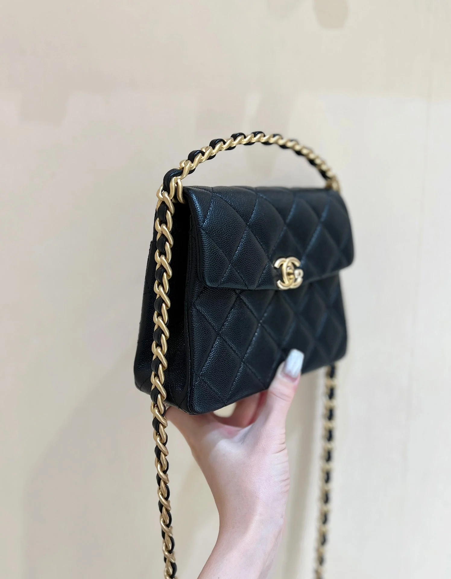 25S CHANEL TOTE CROSSBODY BAG 19 IN BLACK CALFSKIN WITH METAL HANDLE