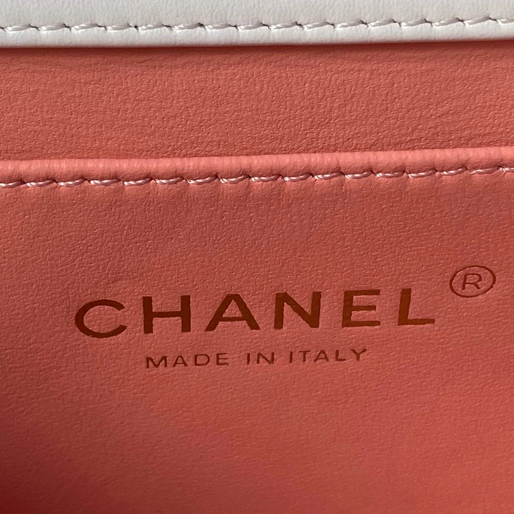 CHANEL 25S MINI FLAP BAG 19 IN WHITE CALFSKIN GOLD HARDWARE
