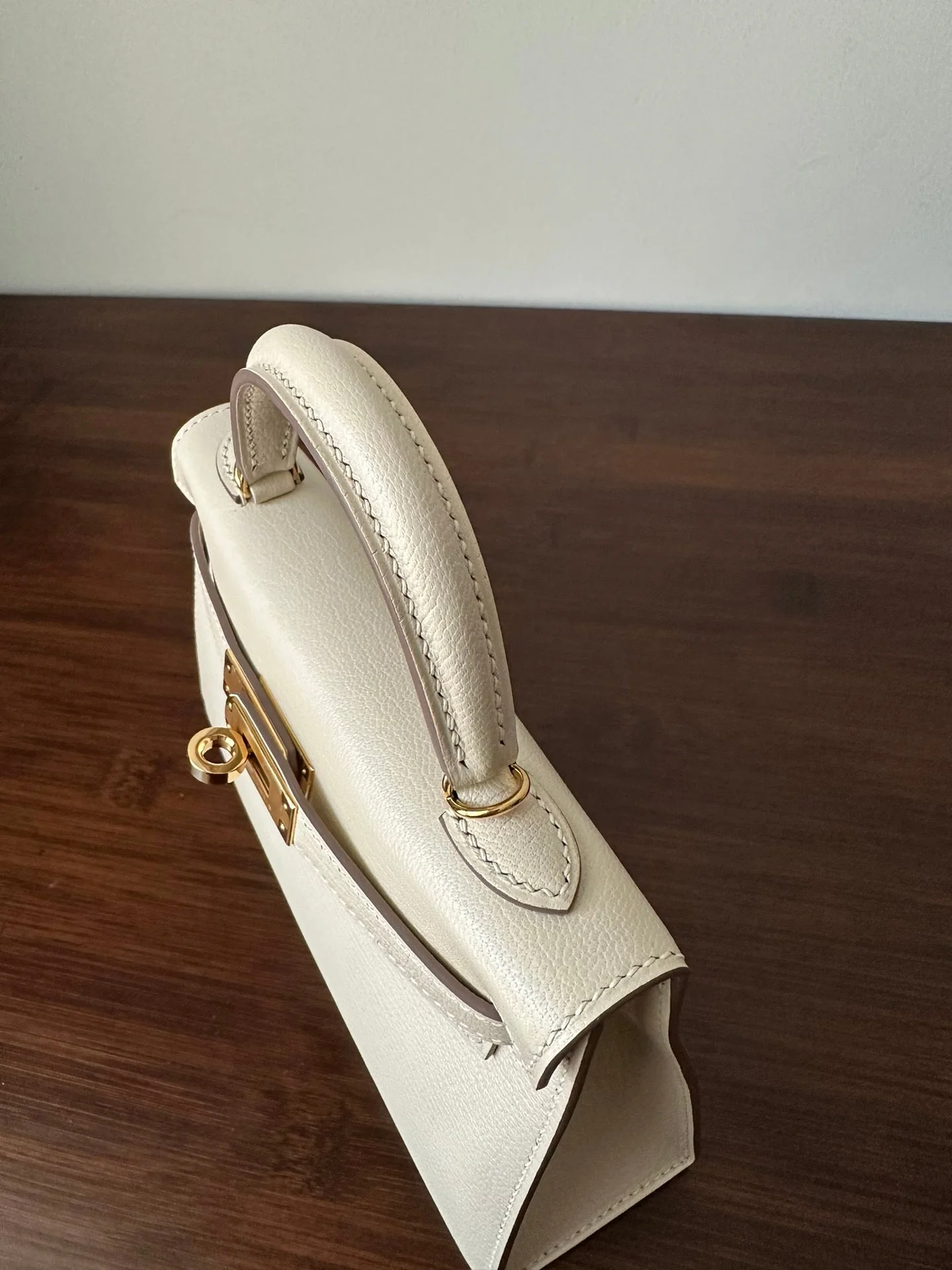 HM KELLY MINI 20 WHITE CHEVRE GOLD HARDWARE
