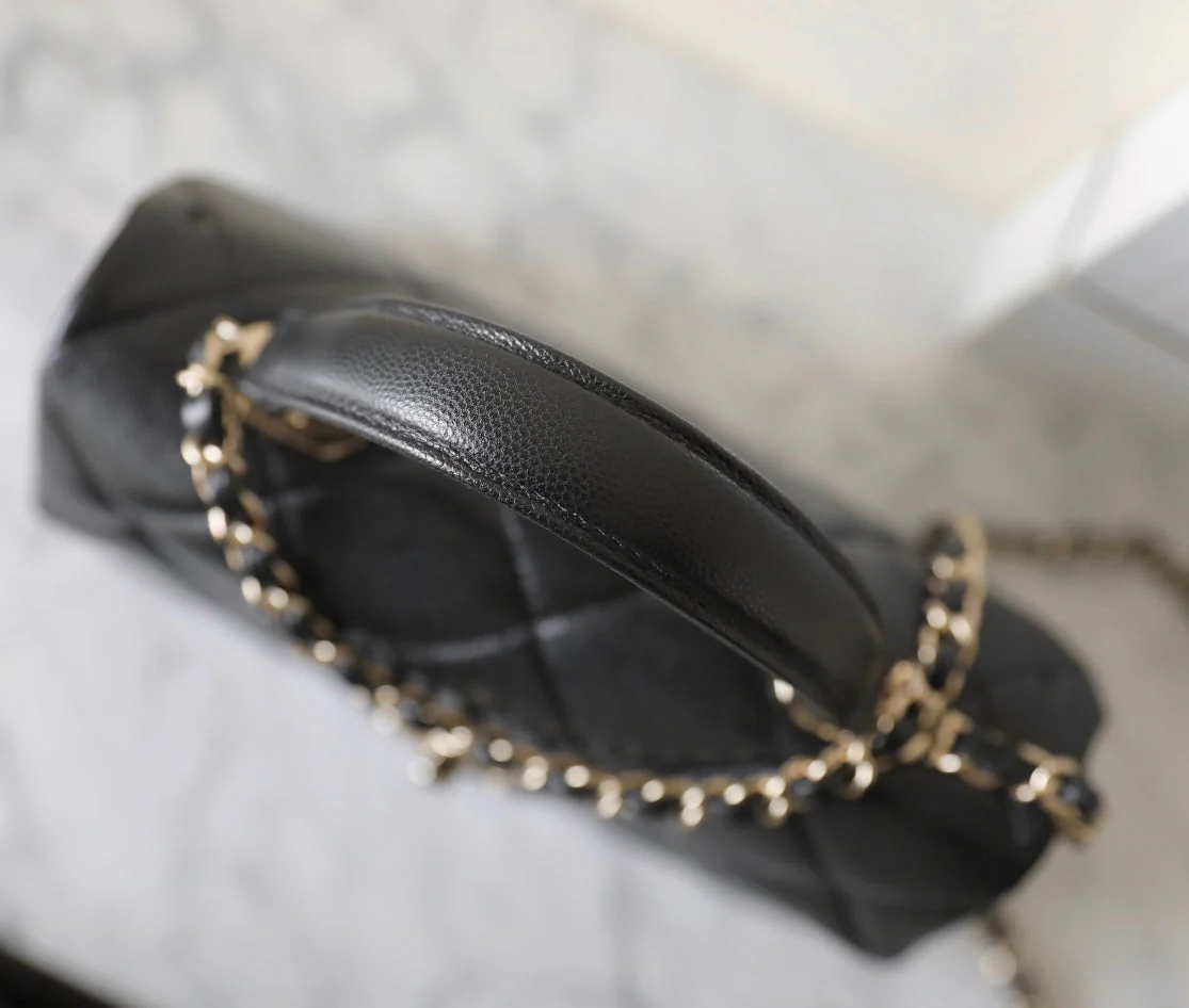 CHANEL 25S FLAP BAG 21 CM IN BLACK LAMBSKIN WITH GOLD HARDWARE