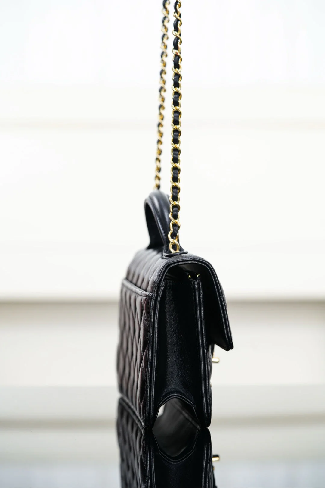 CHANEL 25S TOP HANDLE FLAP 19 CM IN BLACK LAMBSKIN WITH GOLD HARDWARE