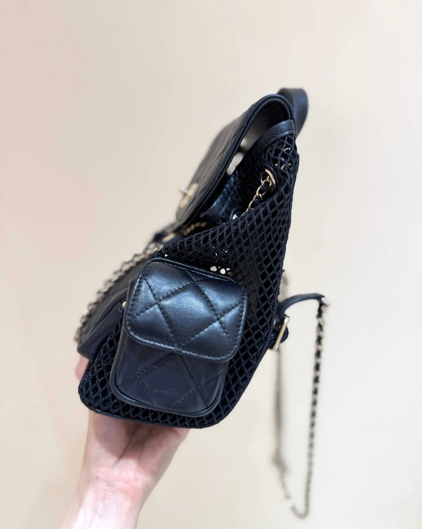 MESH DRAWSTRING BACKPACK 25 IN BLACK CALFSKIN GOLD-TONE METAL