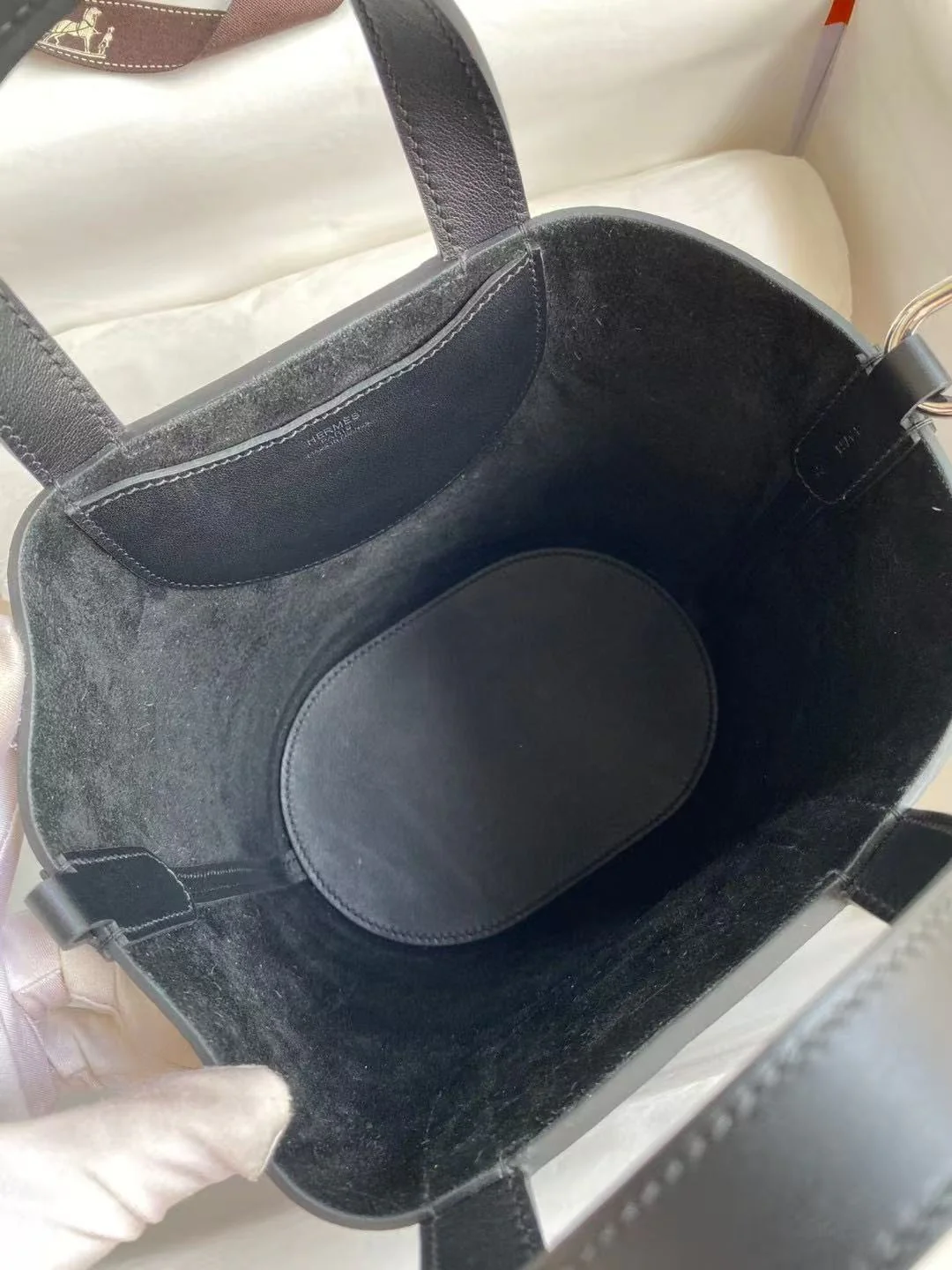 HERMES 25S IN THE LOOP 23 IN BLACK CALFSKIN SILVER HARDWARE TP3