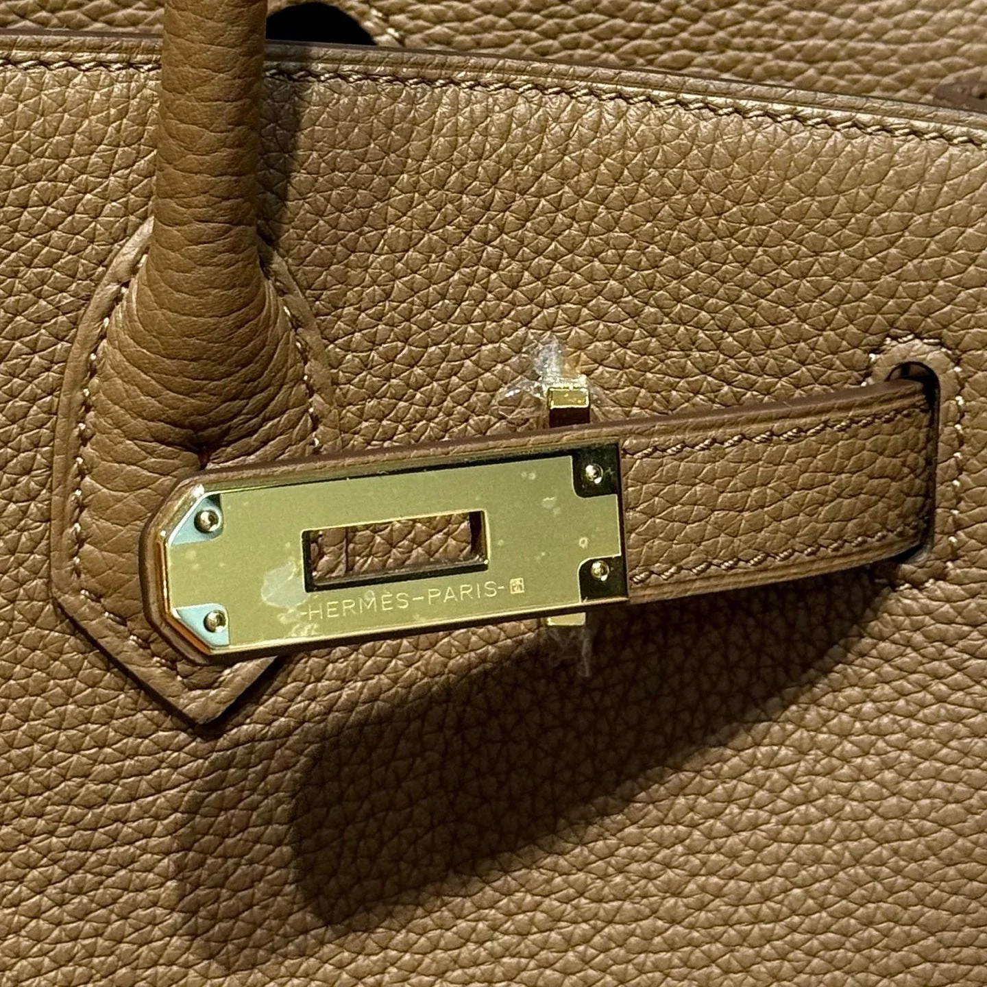 25S HERMES BIRKIN 30 IN COFFEE CALFSKIN GOLD HARDWARE