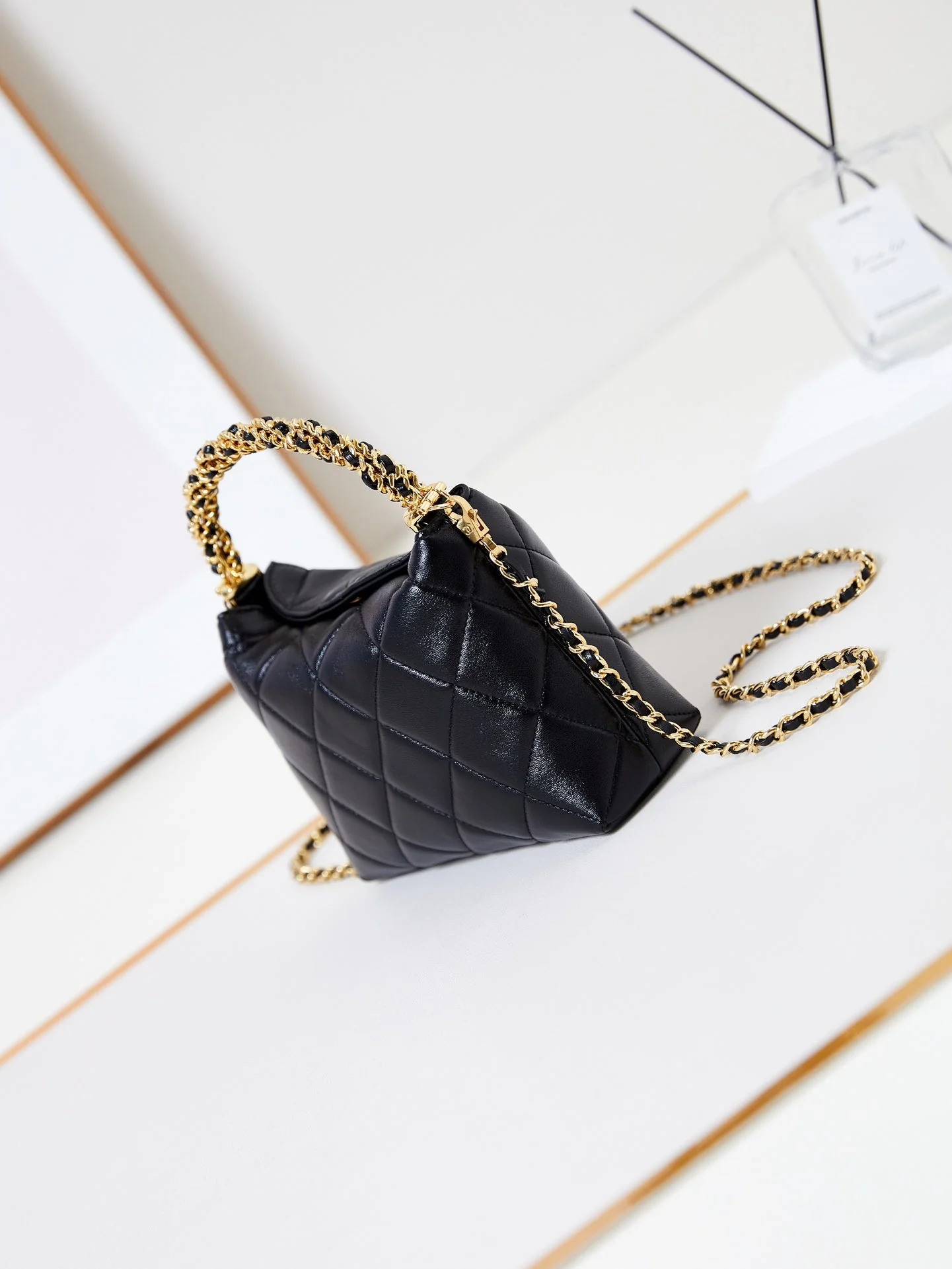 HOBO BAG 18 IN BLACK SOFT LAMBSKIN GOLD CHAIN