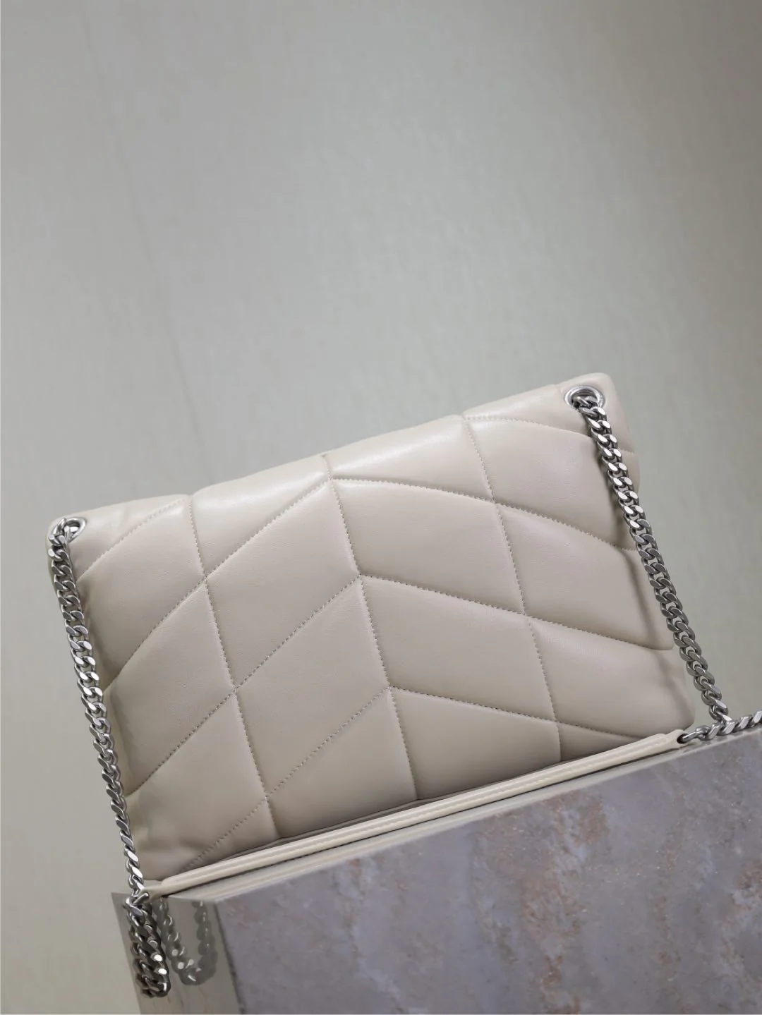 YSL 25S LOULOU PUFFER GM 35 IN SMOKEY TAUPE CALFSKIN SILVER HARDWRE