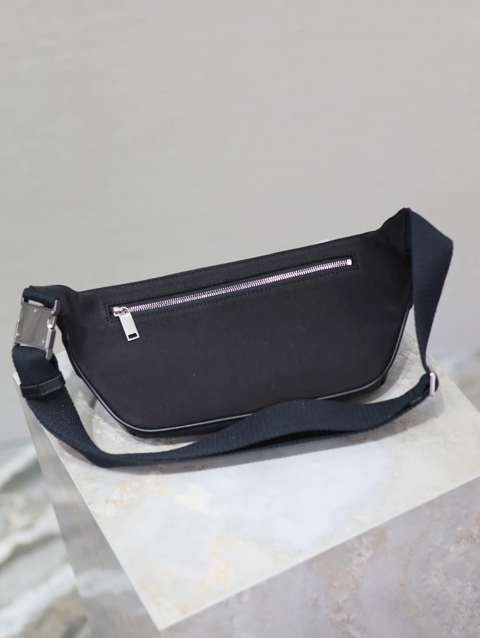 YSL 25S CLASSIC CROSSBODY BAG 26 IN BLACK CANVAS SILVER HARDWRE