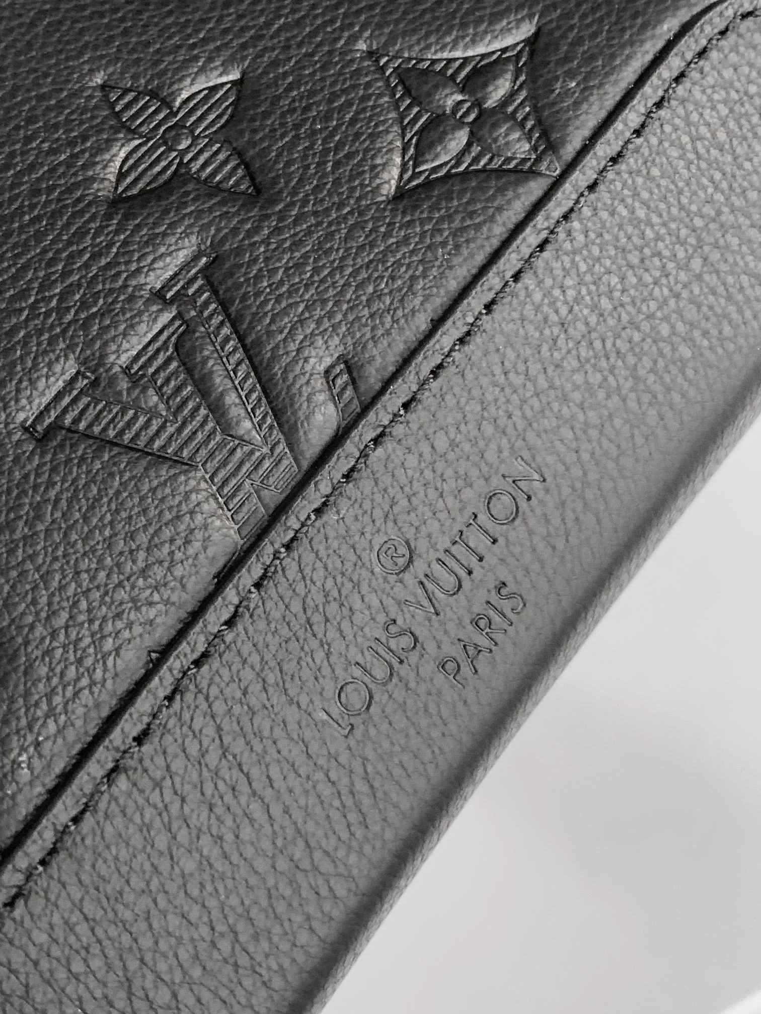 DUO CROSSBAG BAG 42 IN BLACK EMBOSSED CALFSKIN