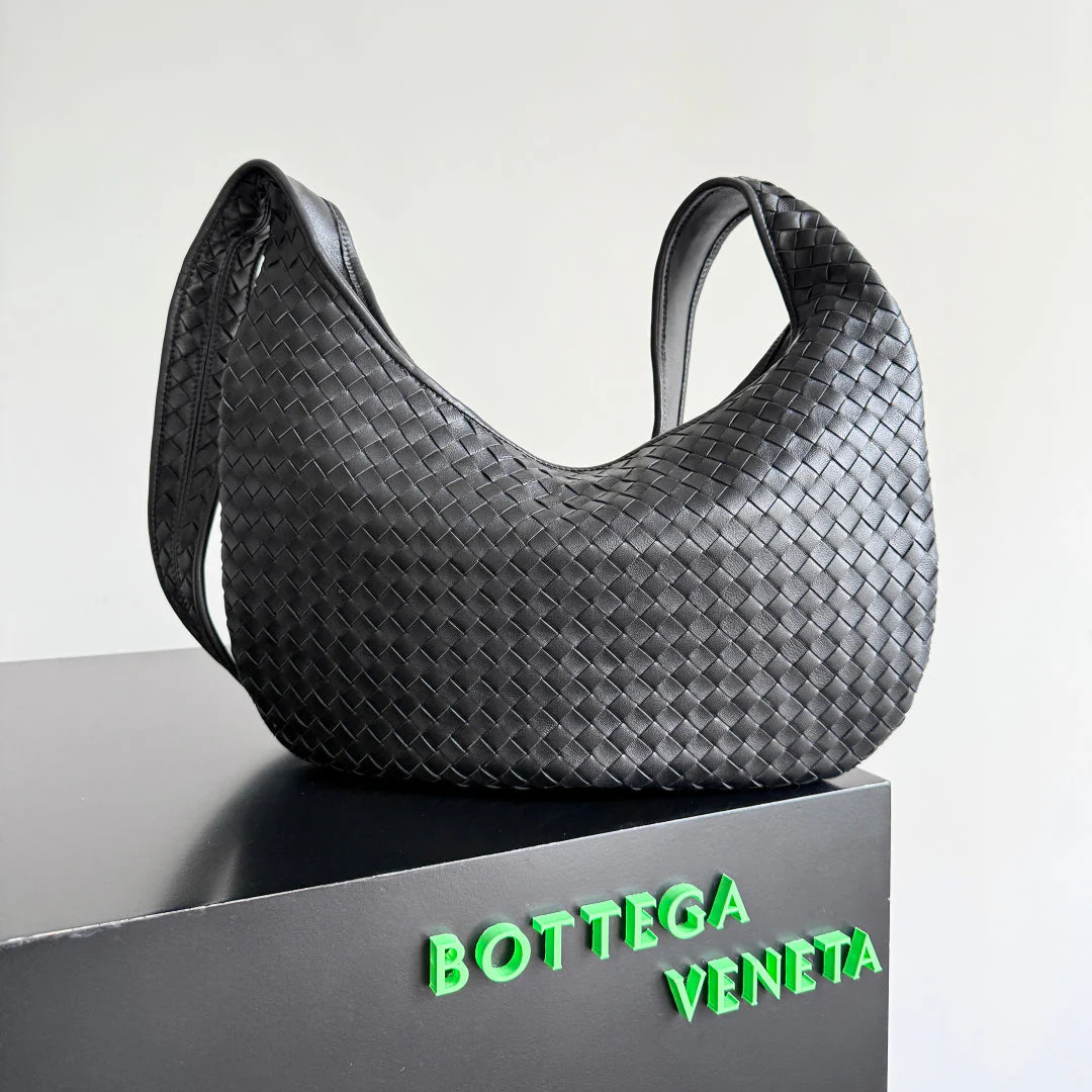BOTTEGA VENETA 25S LARGE VENETO BAG 38 IN BLACK CALFSKIN SILVER HARDWARE