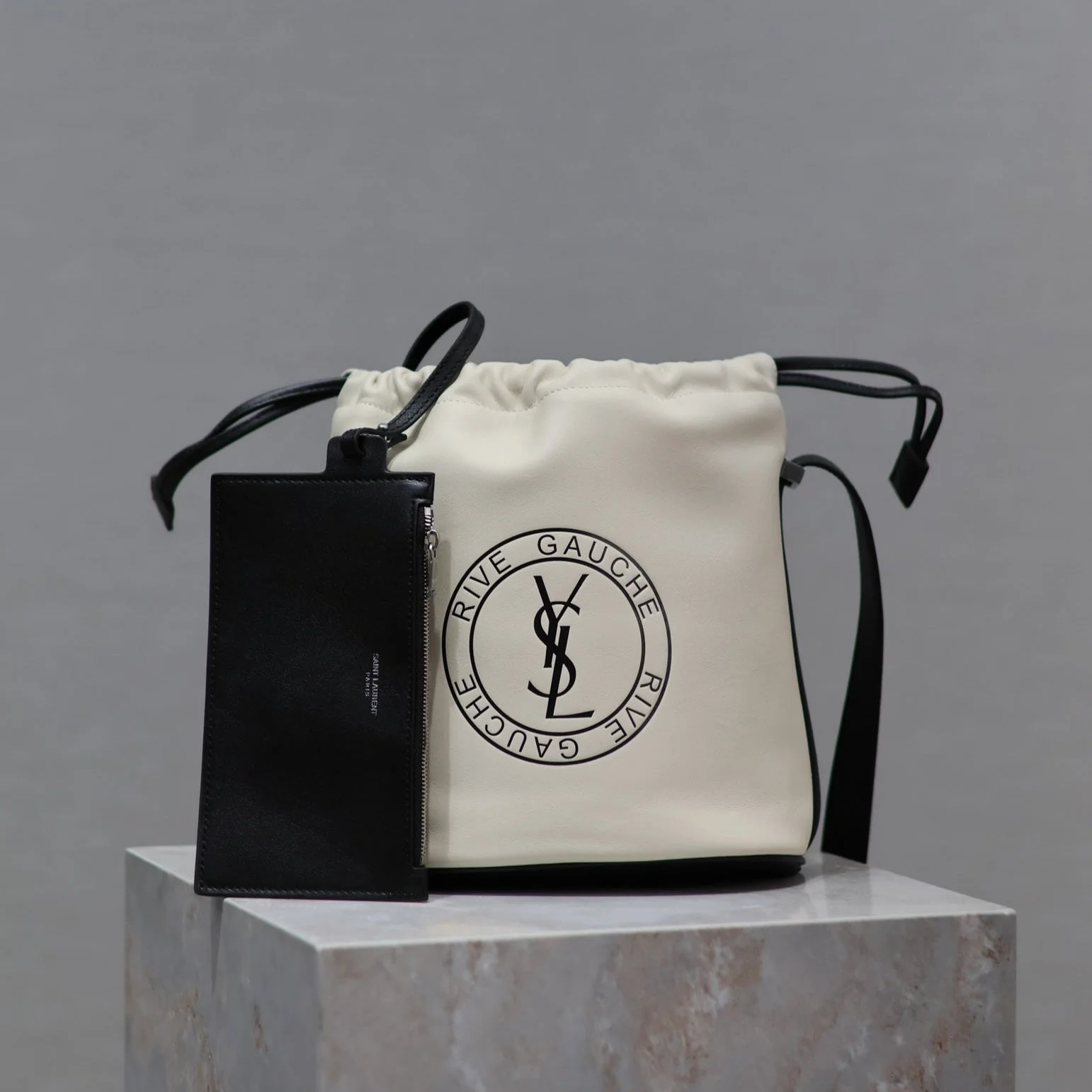 RIVE GAUCHE BUCKET BAG 23 IN WHITE CALFSKIN