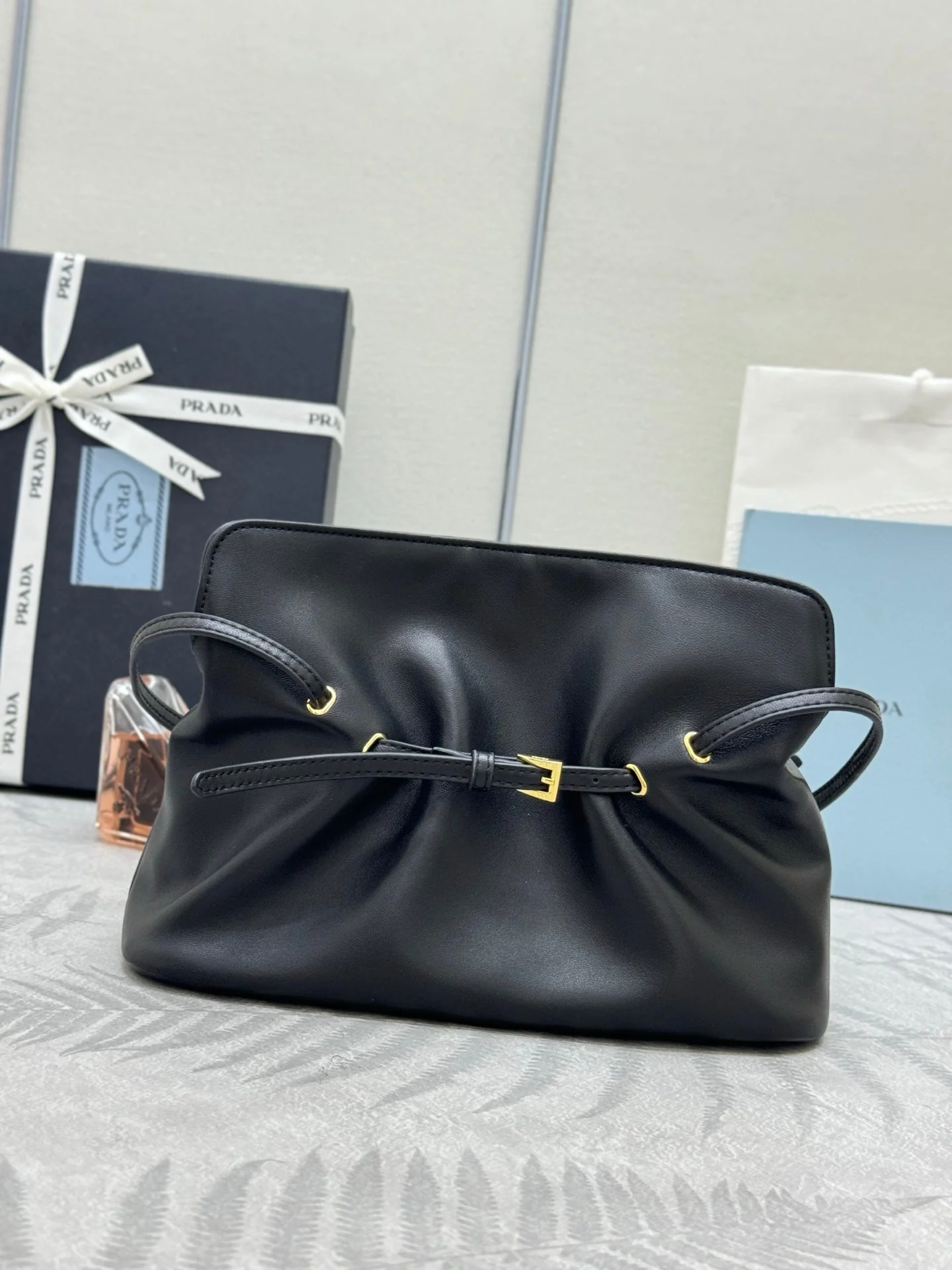 PRADA 25S DADA SMALL BAG 25 IN BLACK CALFSKIN GOLD HARDWARE