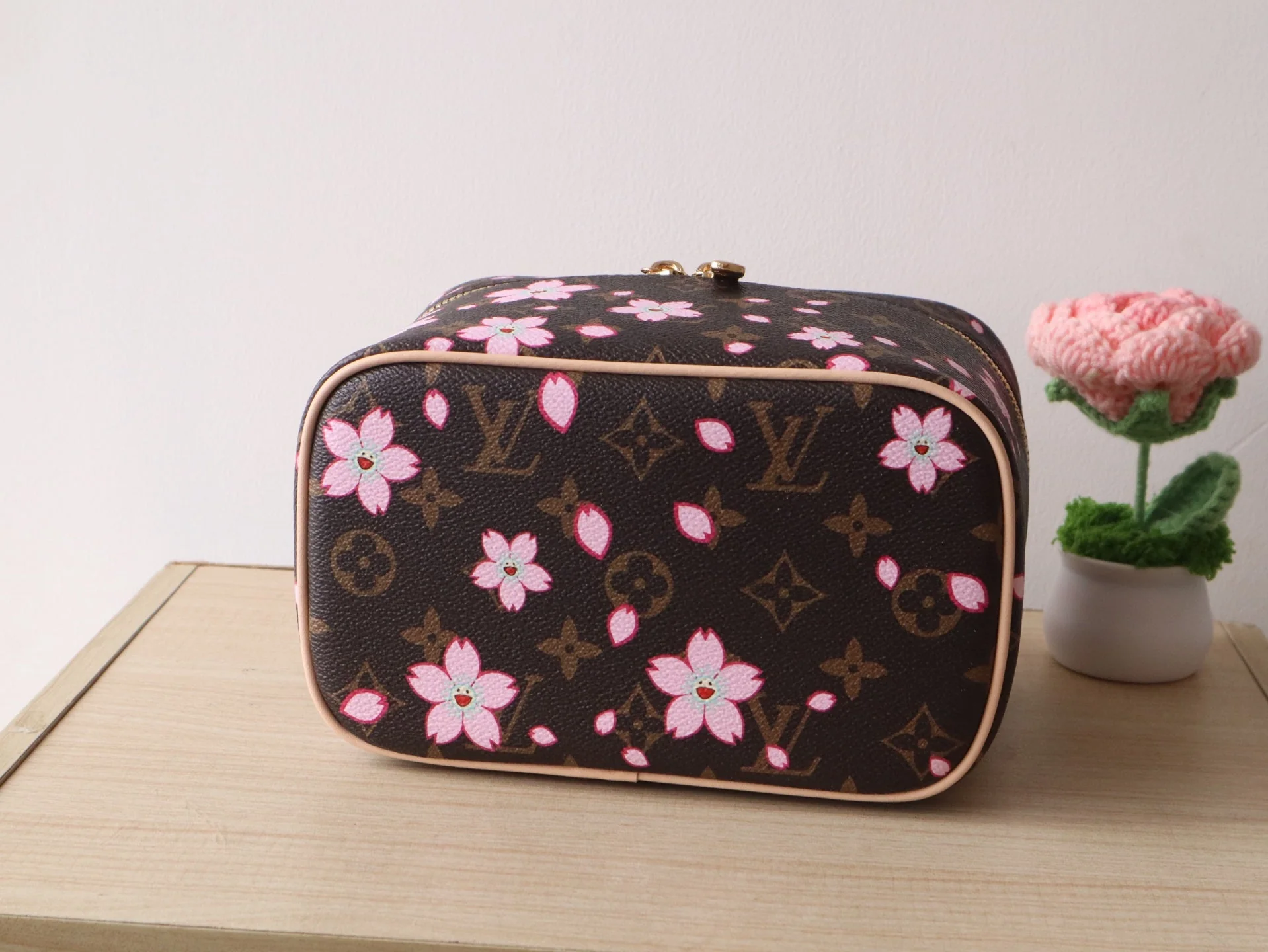 NICE MINI TOILETRY BAG 20 IN SAKURA BROWN MONOGRAM COATED CANVAS