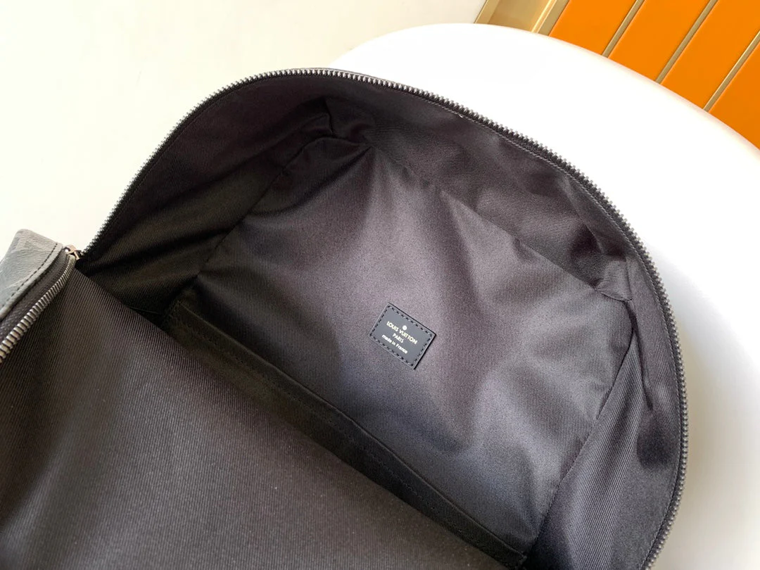 DISCOVERY PM BACKPACK 40 IN BLACK MONOGRAM ECLIPSE CANVAS AND CALFSKIN
