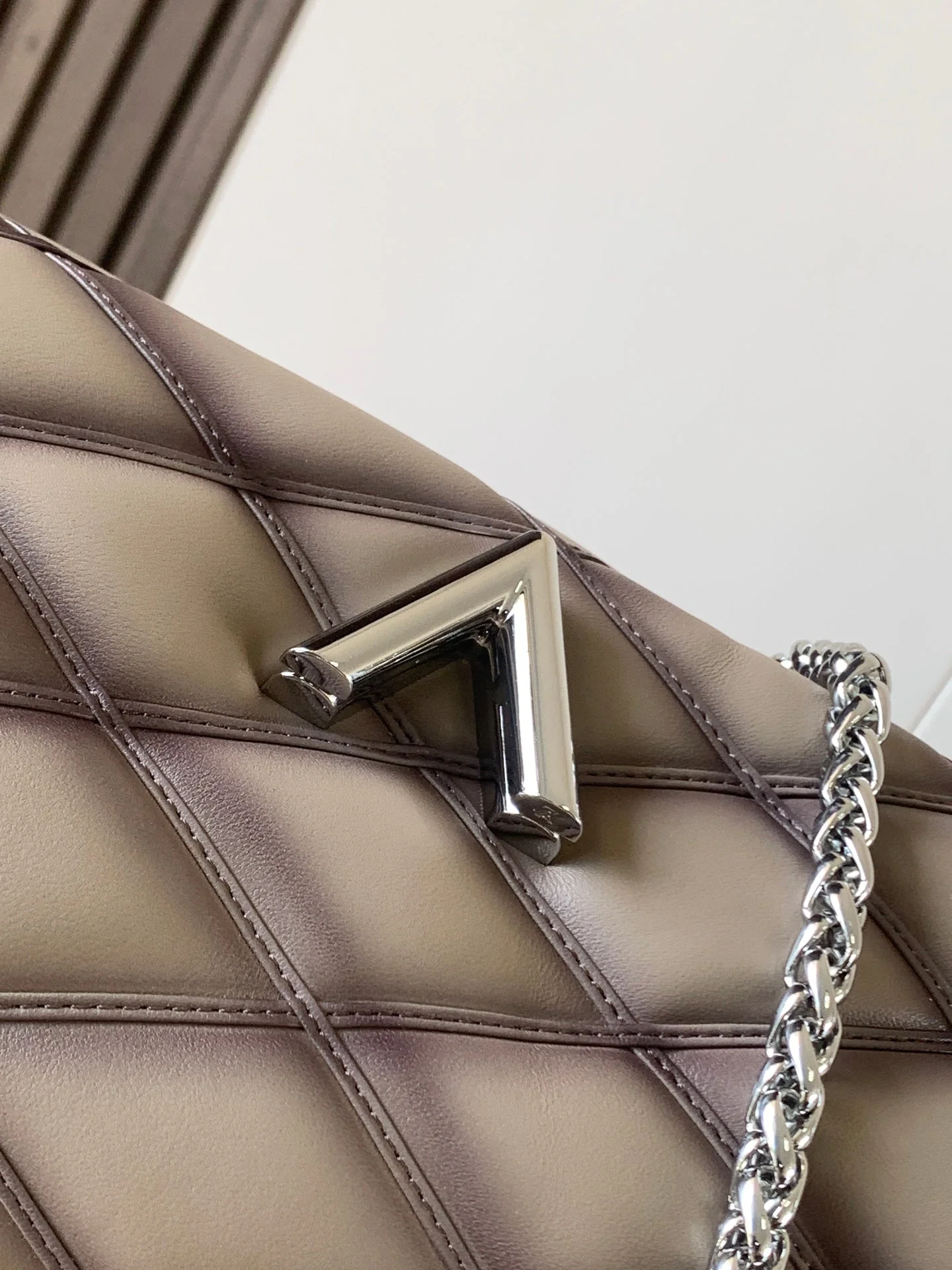 LV 25S GO-14 MM 23 IN BROWN QUILTED LAMBSKIN SILVER HARDWRE