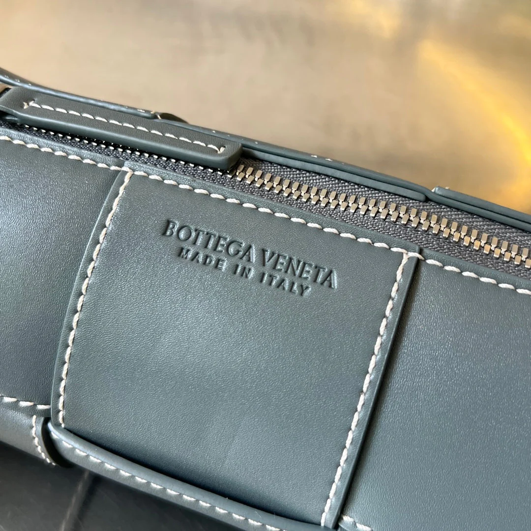 SMALL CYLINDER CASSETTE 21 IN NEVADA CALFSKIN