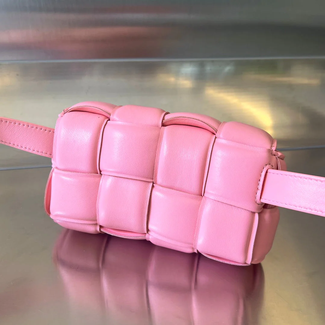 MINI CASSETTE 18 IN LIGHT PINK LAMBSKIN