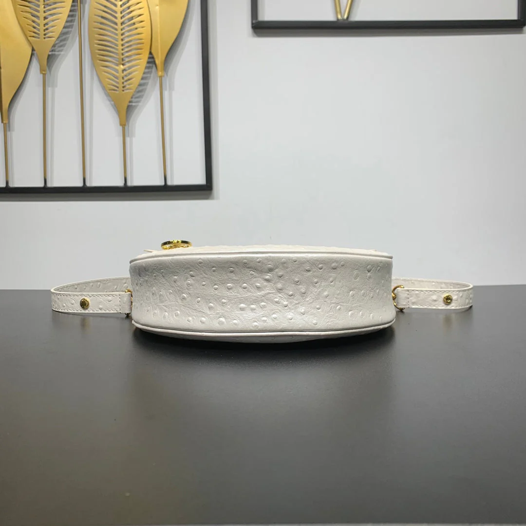 LOOP 23 IN WHITE PEARL OSTRICH LEATHER GOLD HARDWARE