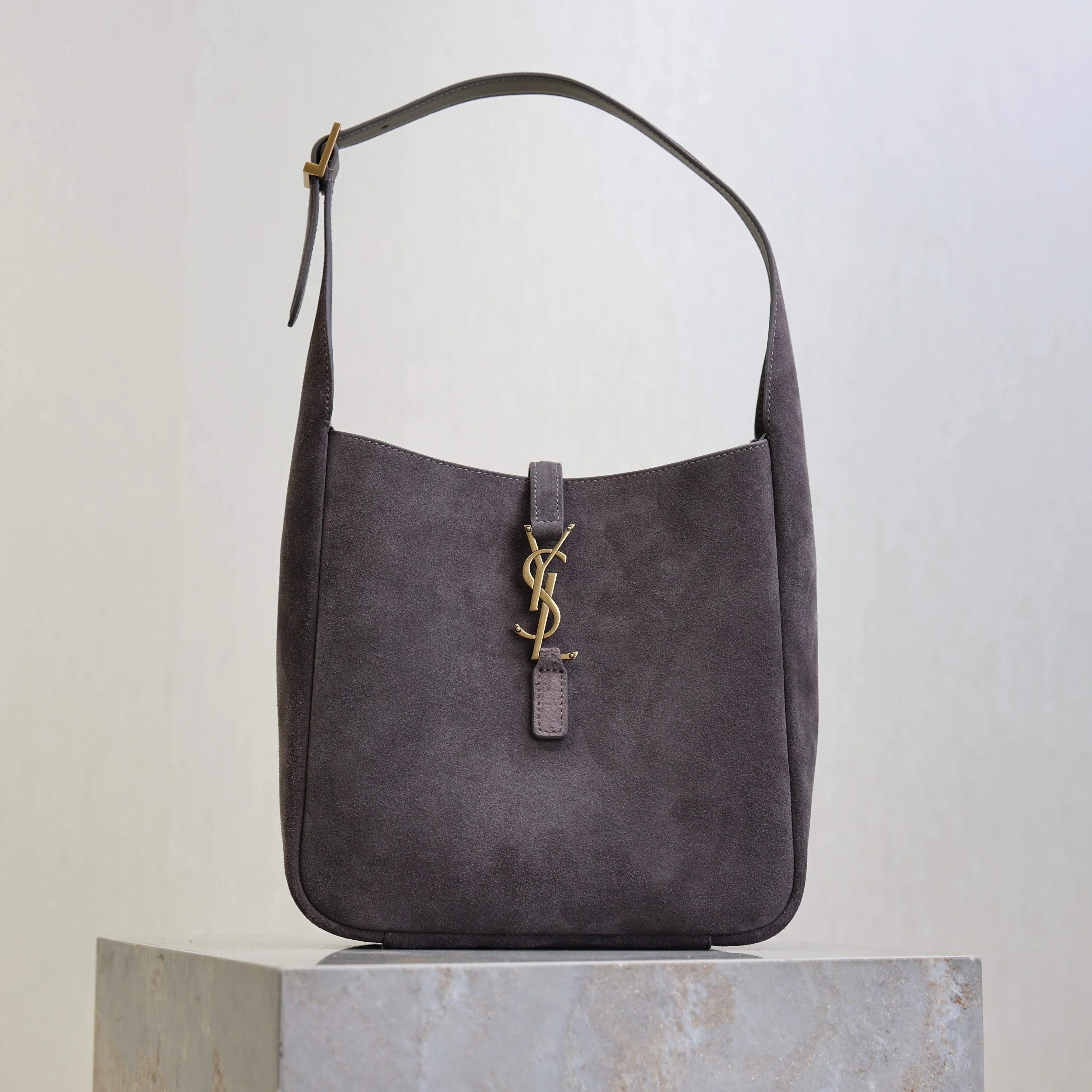YSL 25S LE 5 À 7 SUPPLE SMALL 23 IN DARK GRAY SUEDE GOLD HARDWRE