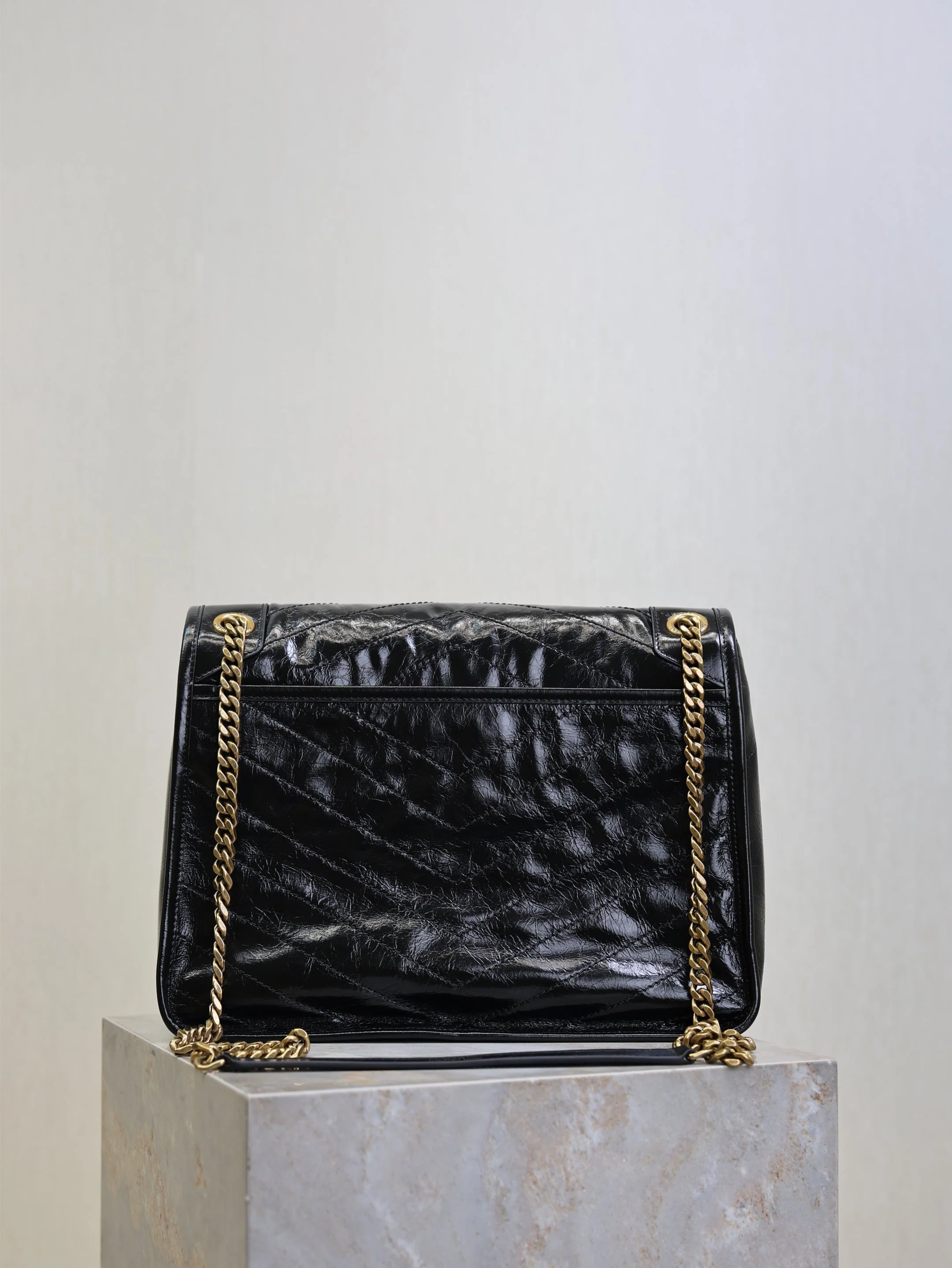 YSL 25S NIKI GM BAG 32 IN BLACK GLOSSY CALFSKIN GOLD HARDWRE