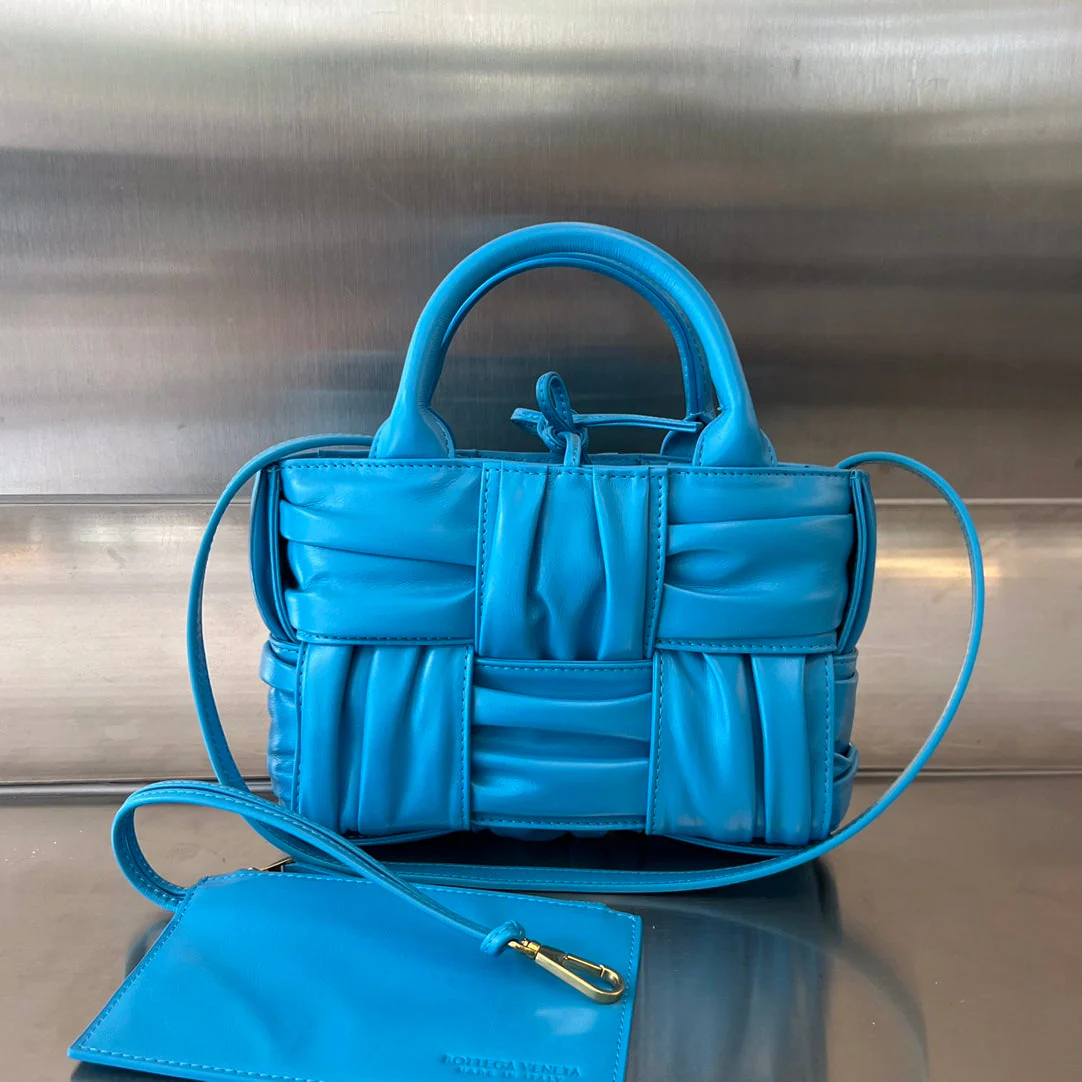 CANDY ARCO TOTE 20 IN CERULEAN BLUE SOFT LAMBSKIN