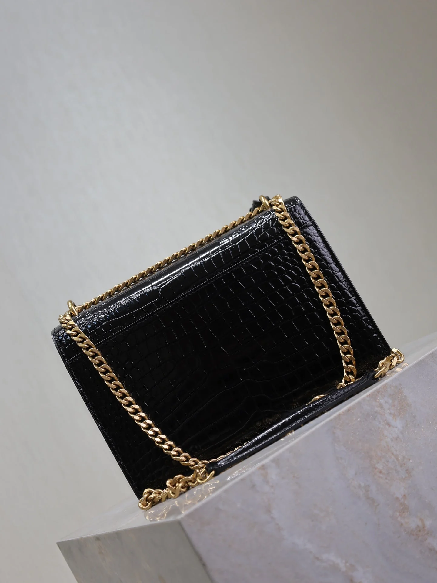 YSL 25S SUNSET MEDIUM 22 IN BLACK CROCODILE-EMBOSSED SHINY CALFSKIN GOLD HARDWRE
