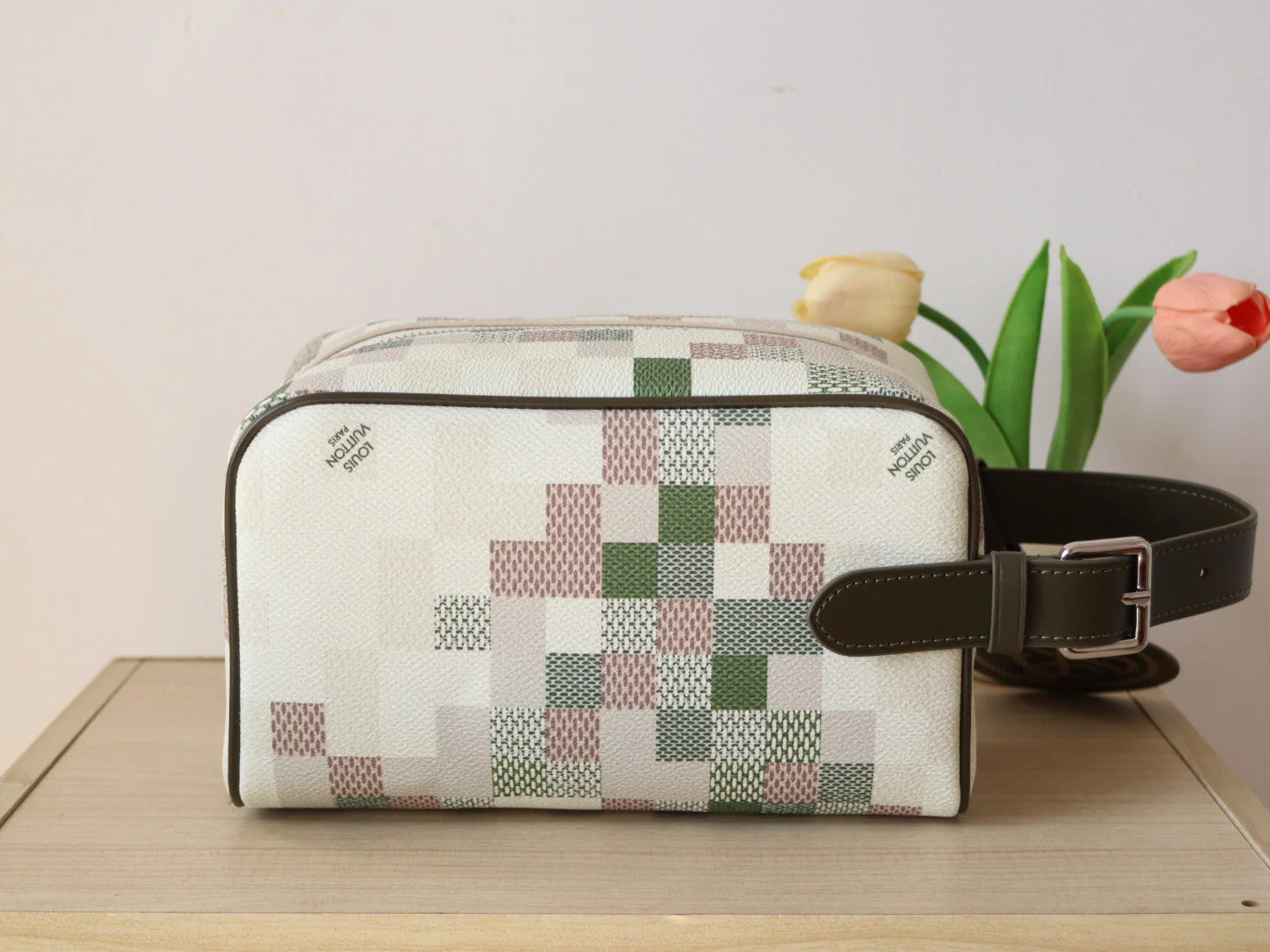 LOCKER DOPP KIT 23 IN KHAKI DAMOFLAGE COATED CANVAS