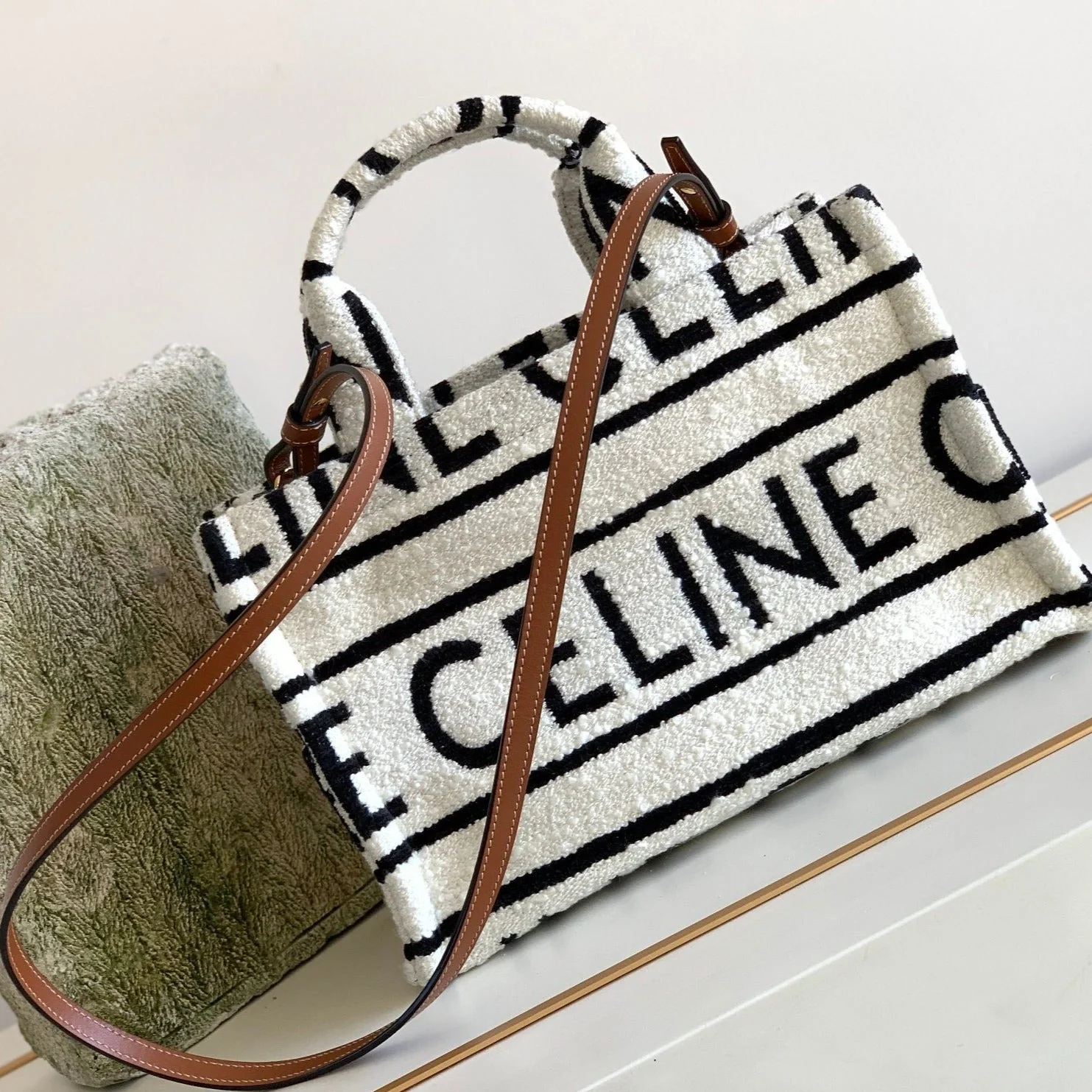 TRIOMPHE 26 FABRIC WHITE BLACK