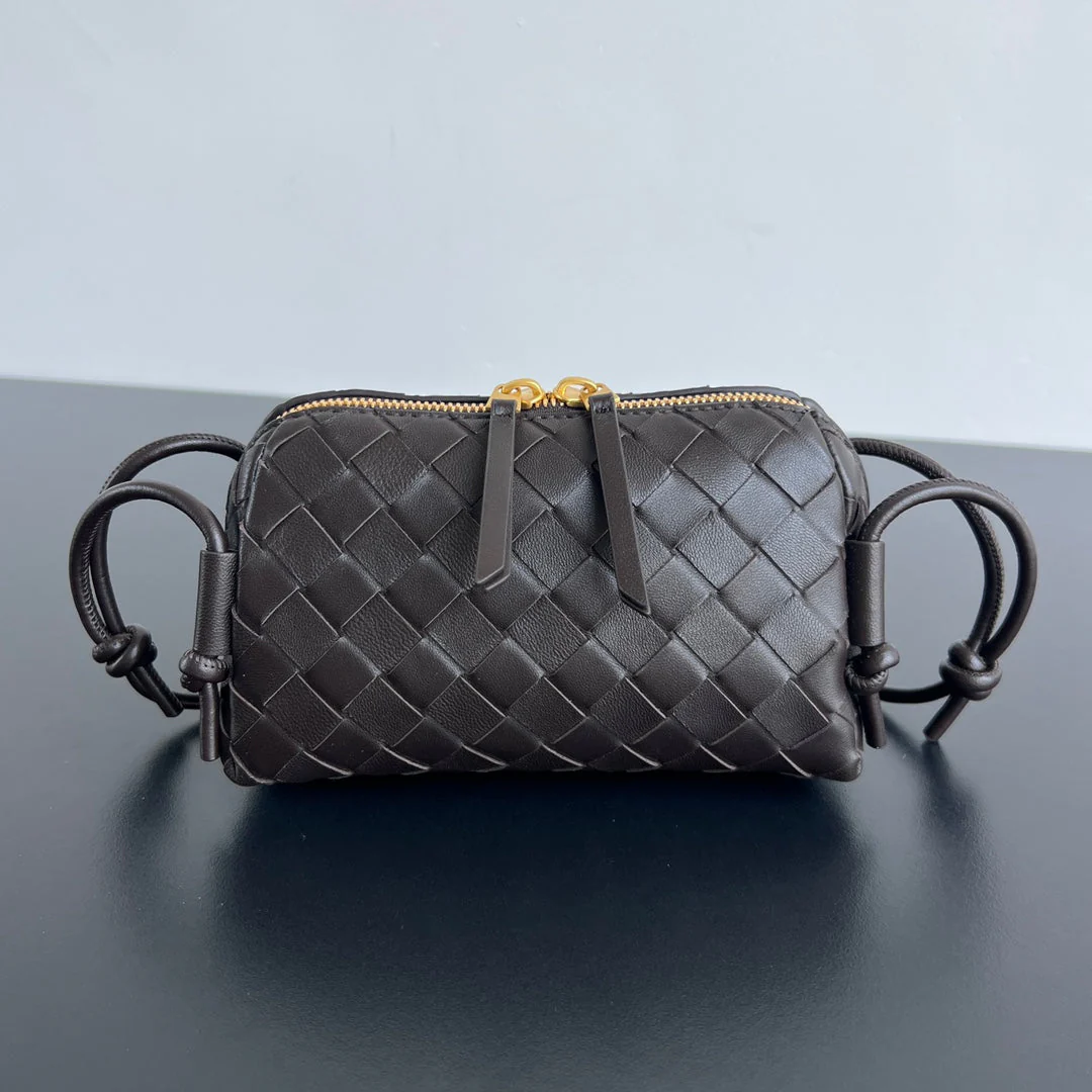 CONCERT POUCH 18 IN FONDANT LAMBSKIN