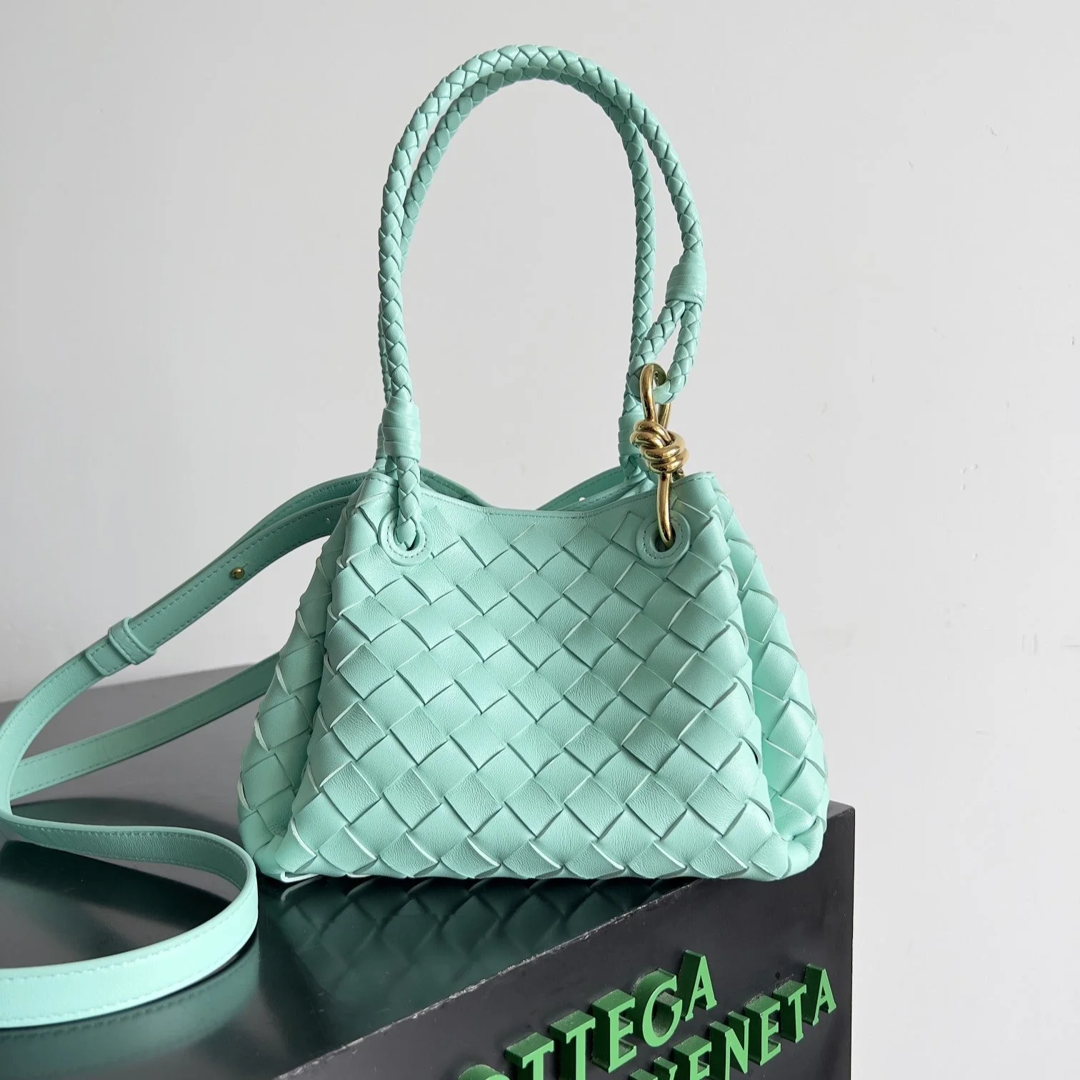 BV Small Parachute 21 Green Oasis Lambskin Ghw